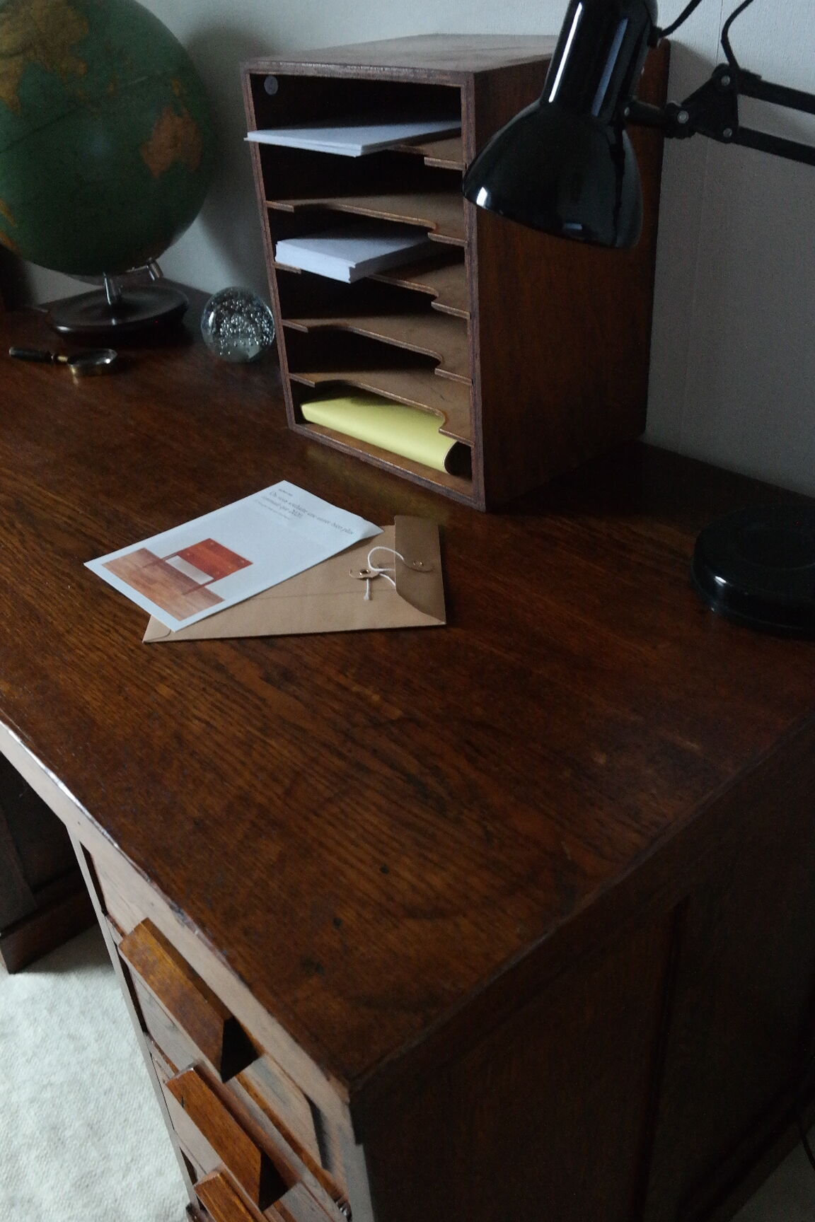 Bureau caisson d'atelier vintage en chêne
