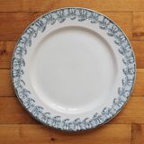 Plat rond en terre de fer décor iris Badonviller