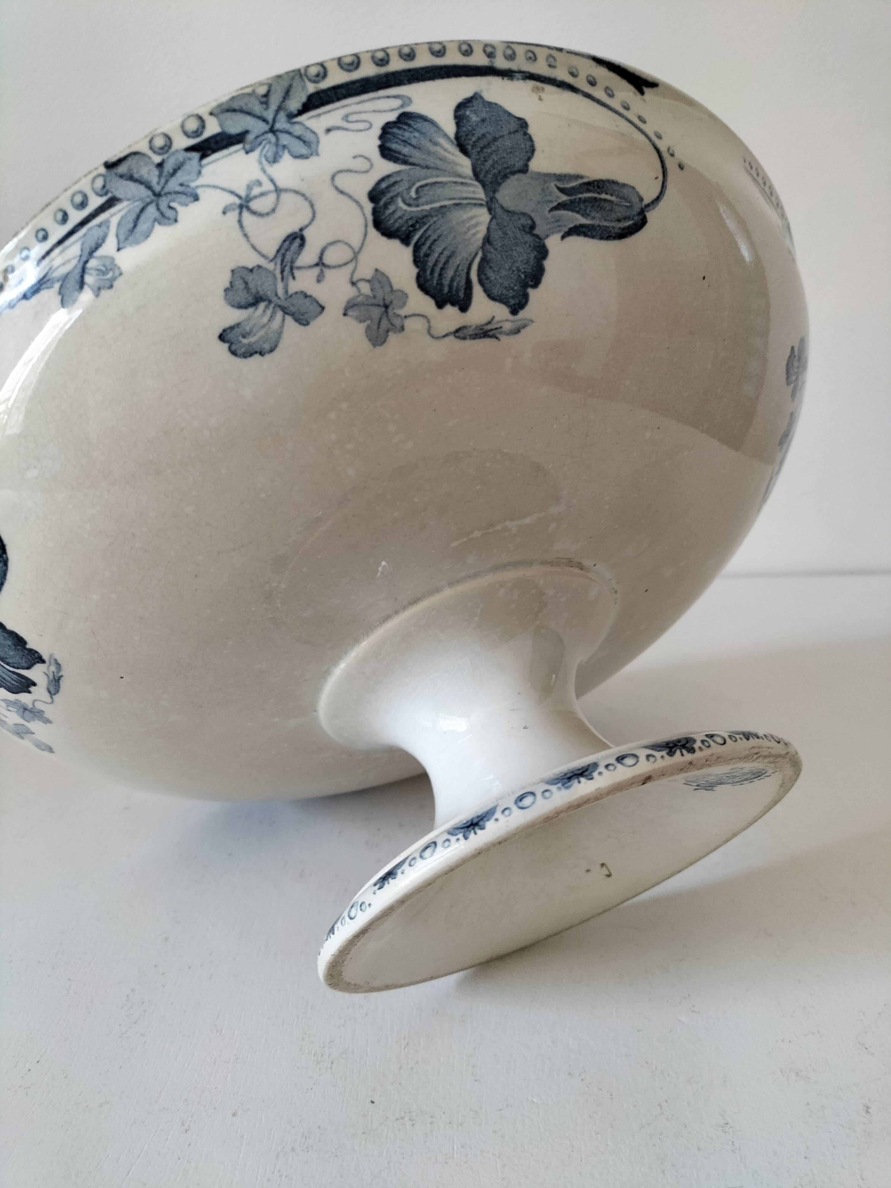 Compote dish with pedestal – SFNO stamp (circa 1890-1910)