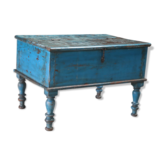 Chest on turquoise blue feet old teak