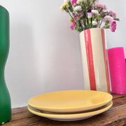 Set of 2 yellow dessert plates