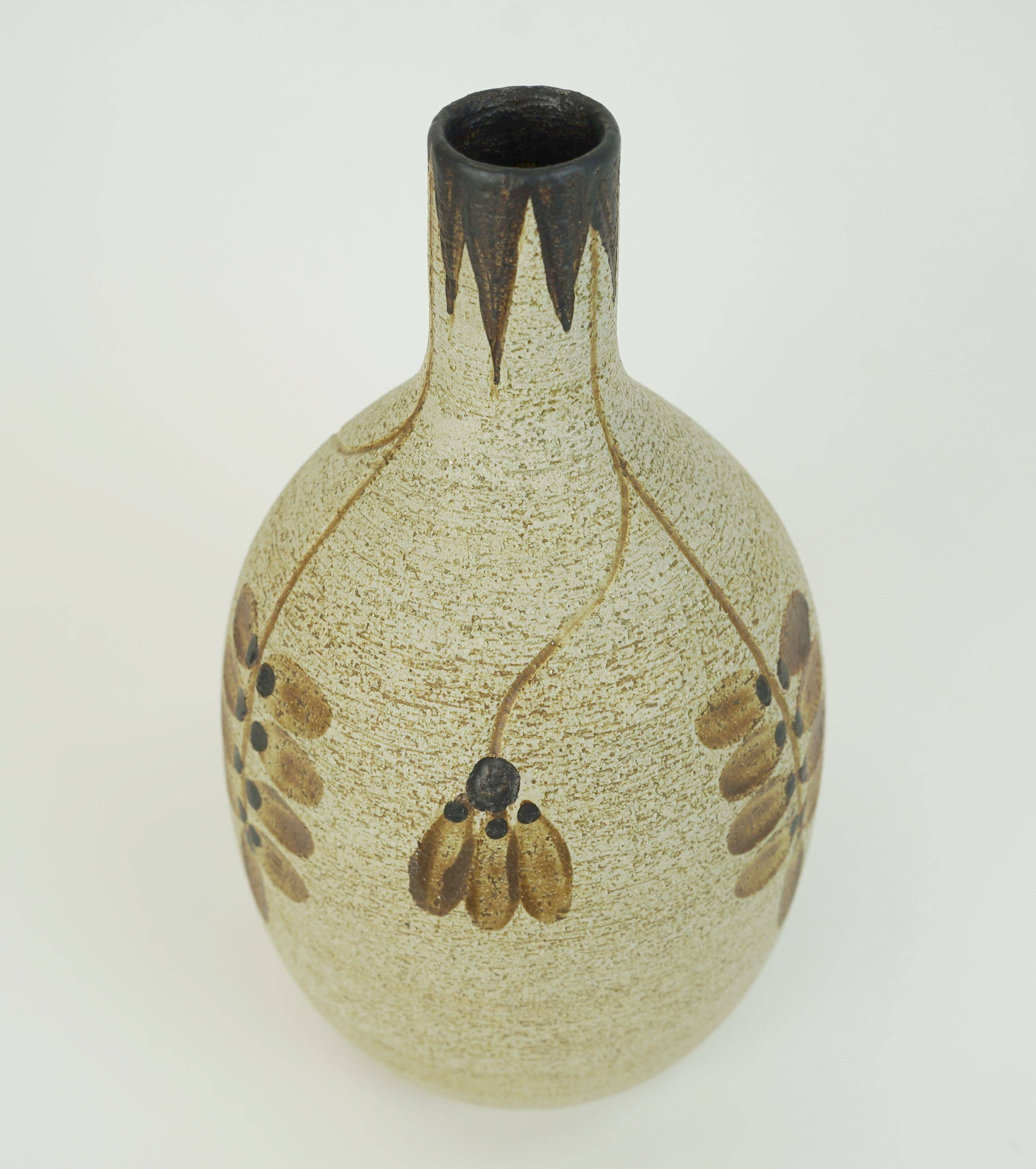 vintage sgrafo ceramic VASE sgrafo modern peter mueller 1970s model 1976