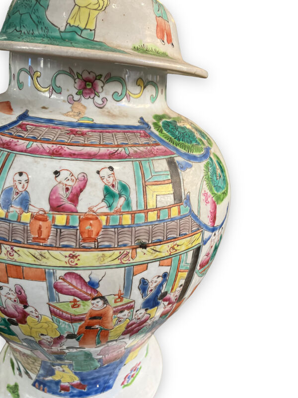 Grande potiche couverte chinoise polychrome décor dragons