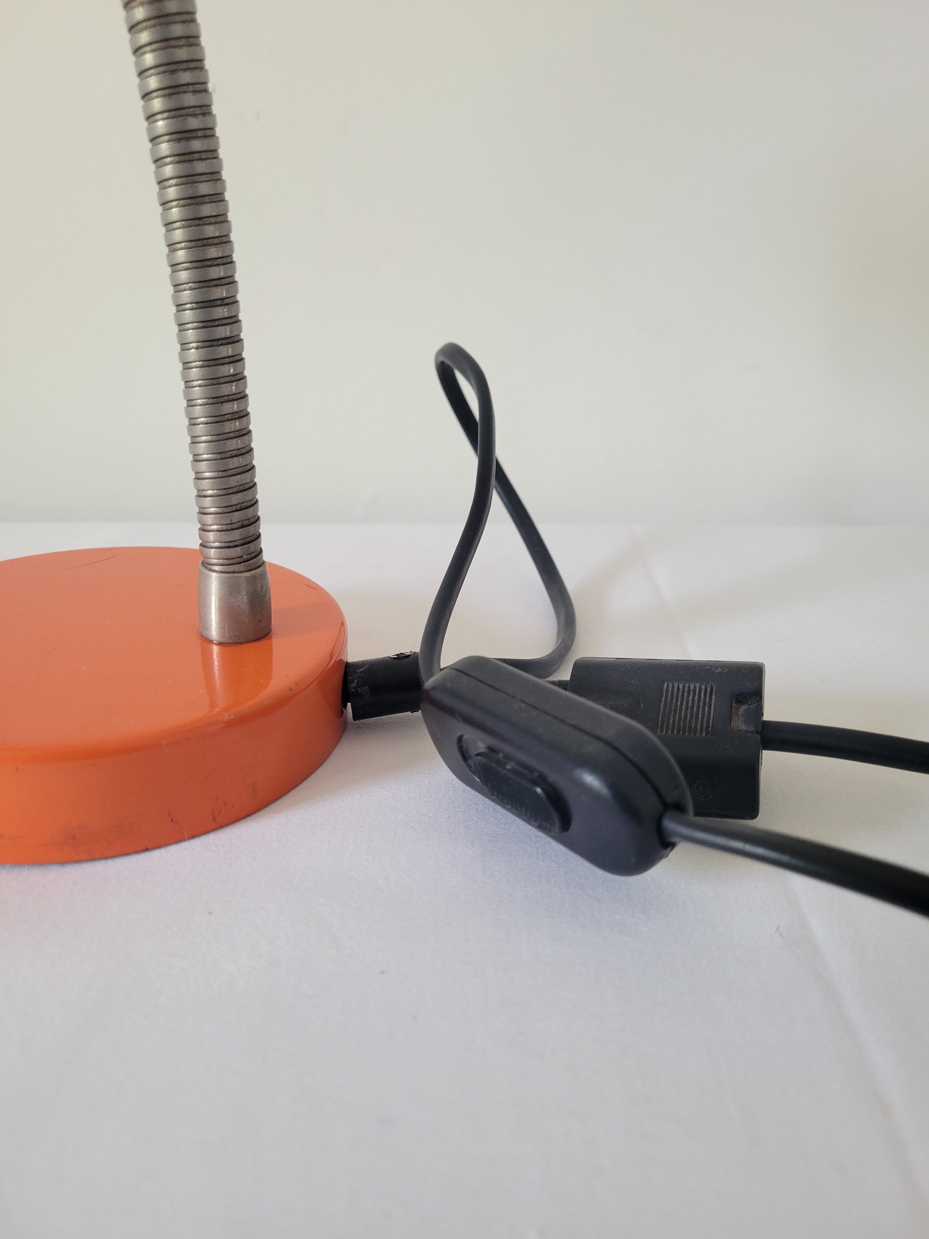 Flexible desk lamp orange