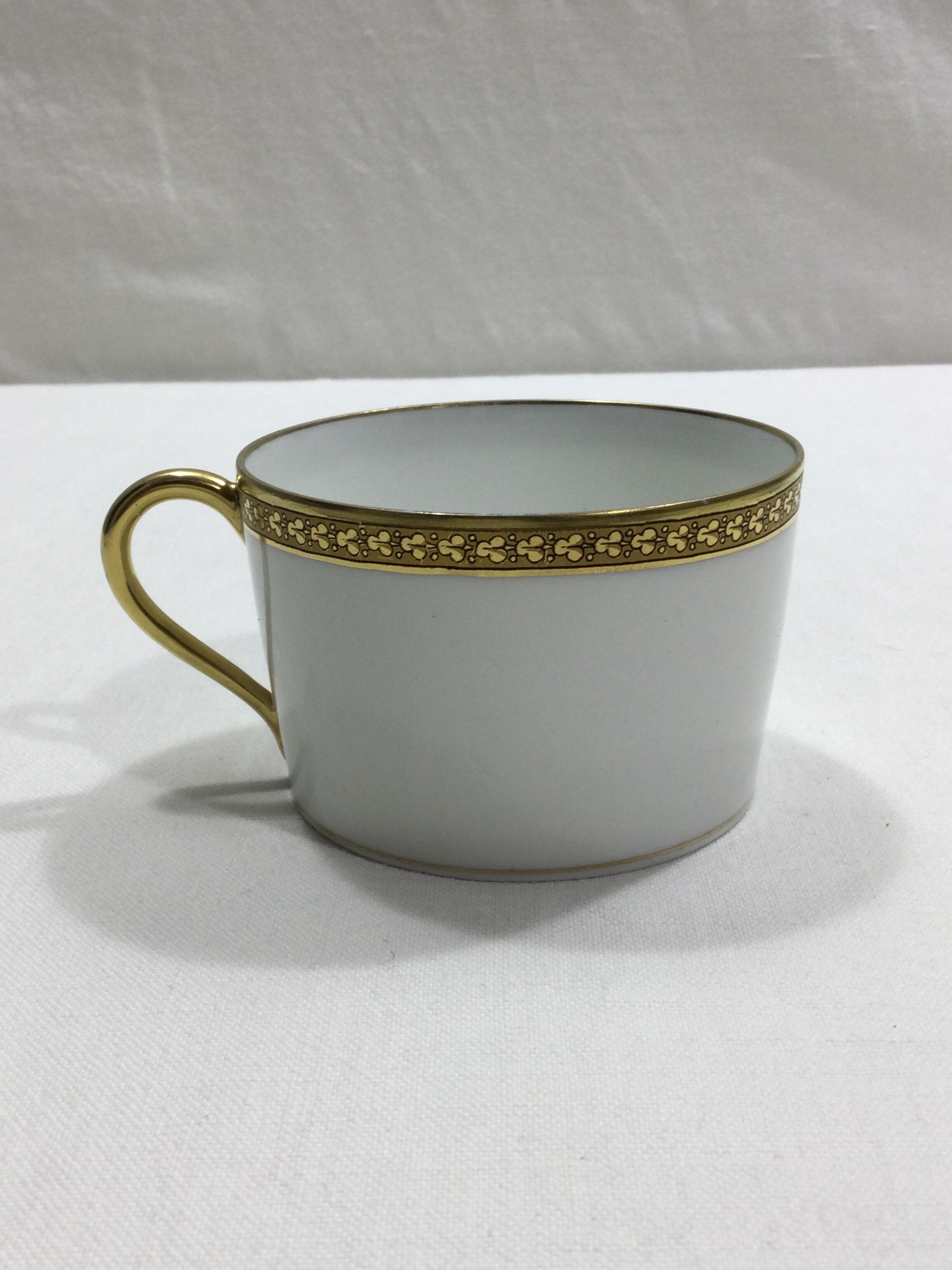 Limoges - Porcelain tea set