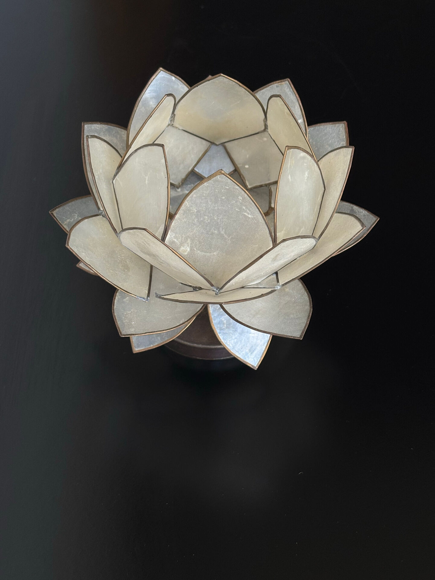 Applique murale fleur de lotus en nacre, Italie 1970