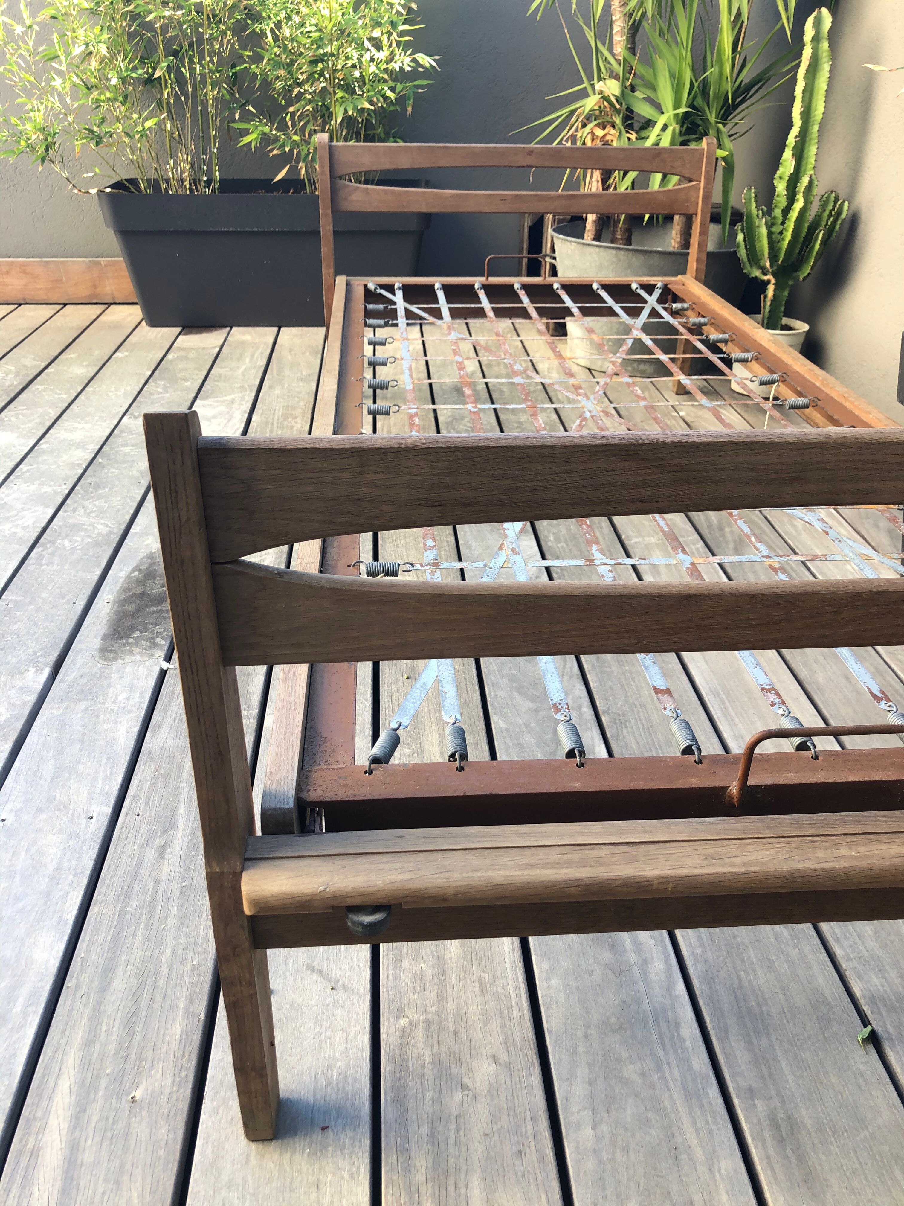 Lit pliable en chêne reconstruction française années 50
