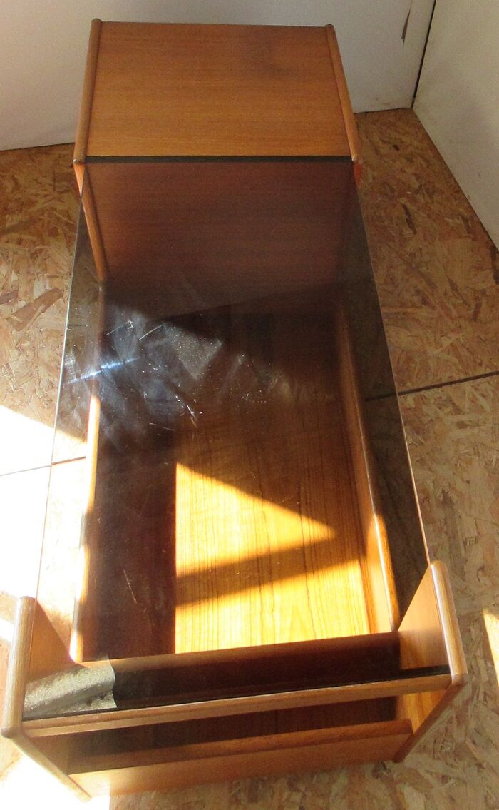 Coffee table on wheels 70