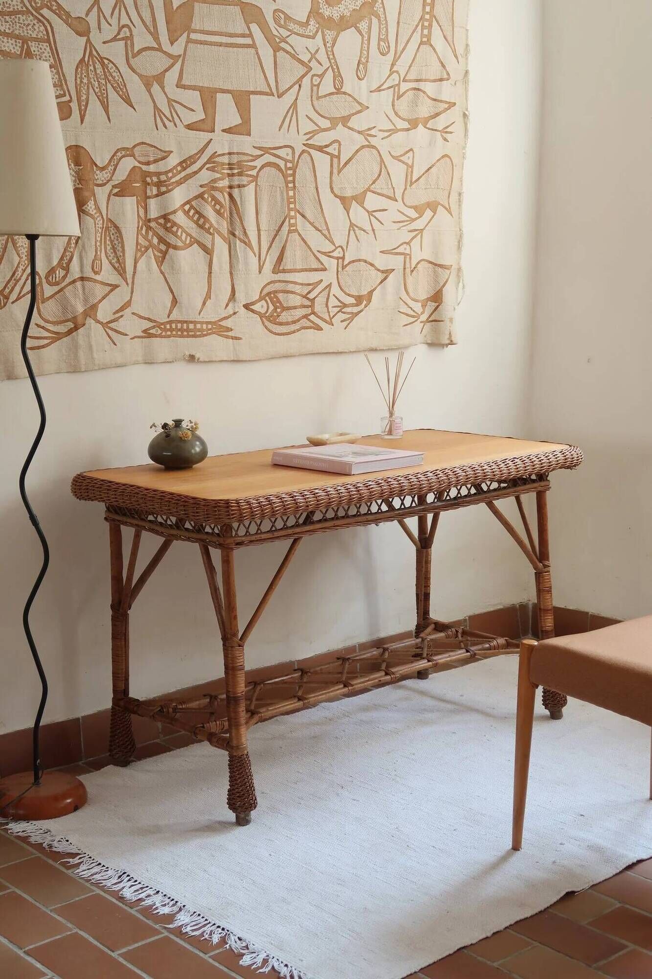 Table à manger en rotin et osier, plateau en hêtre, années 60