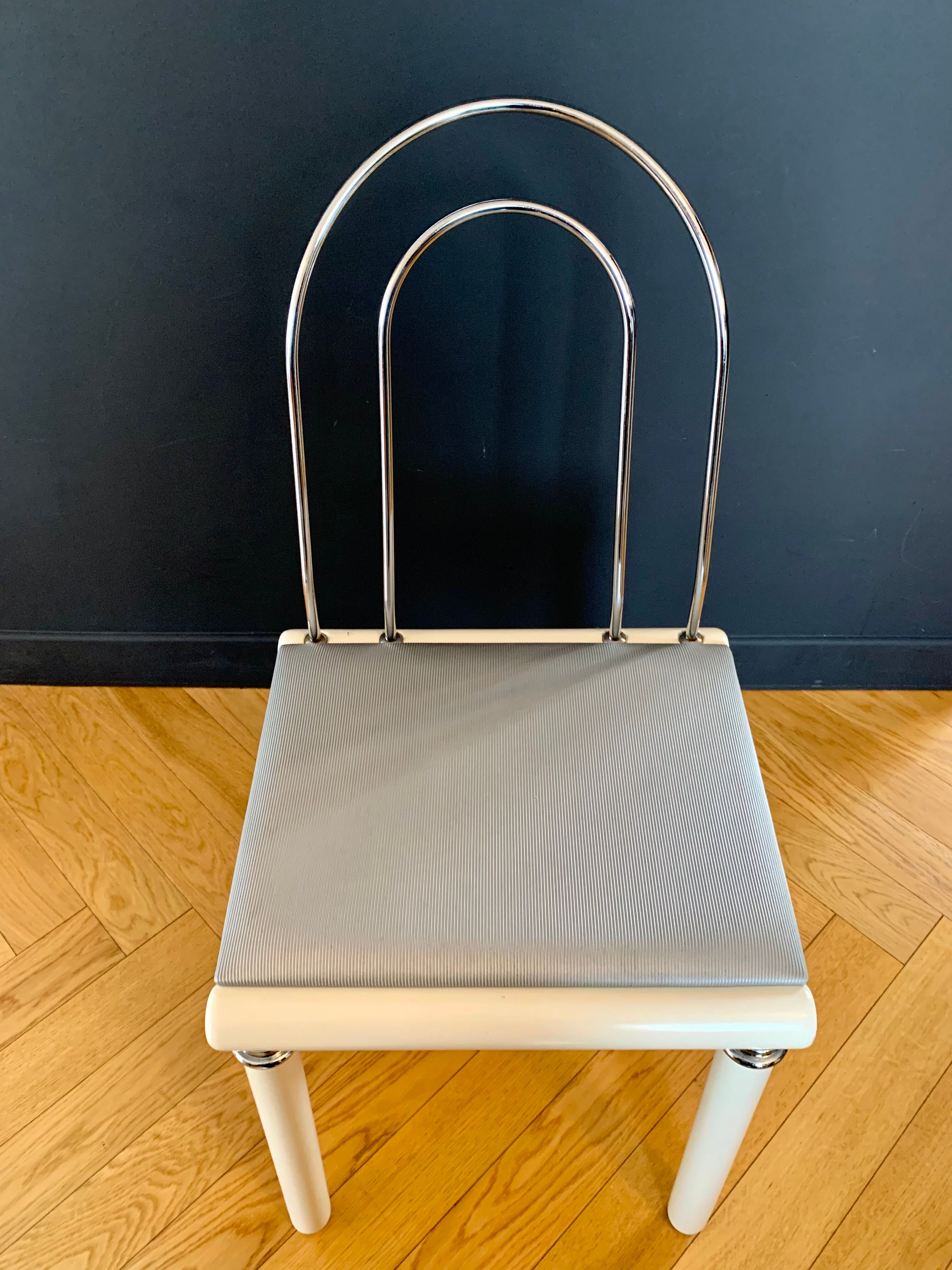 Vintage Italian post-modernist chairs 1980