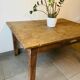 Très belle table de ferme vintage en bois massif