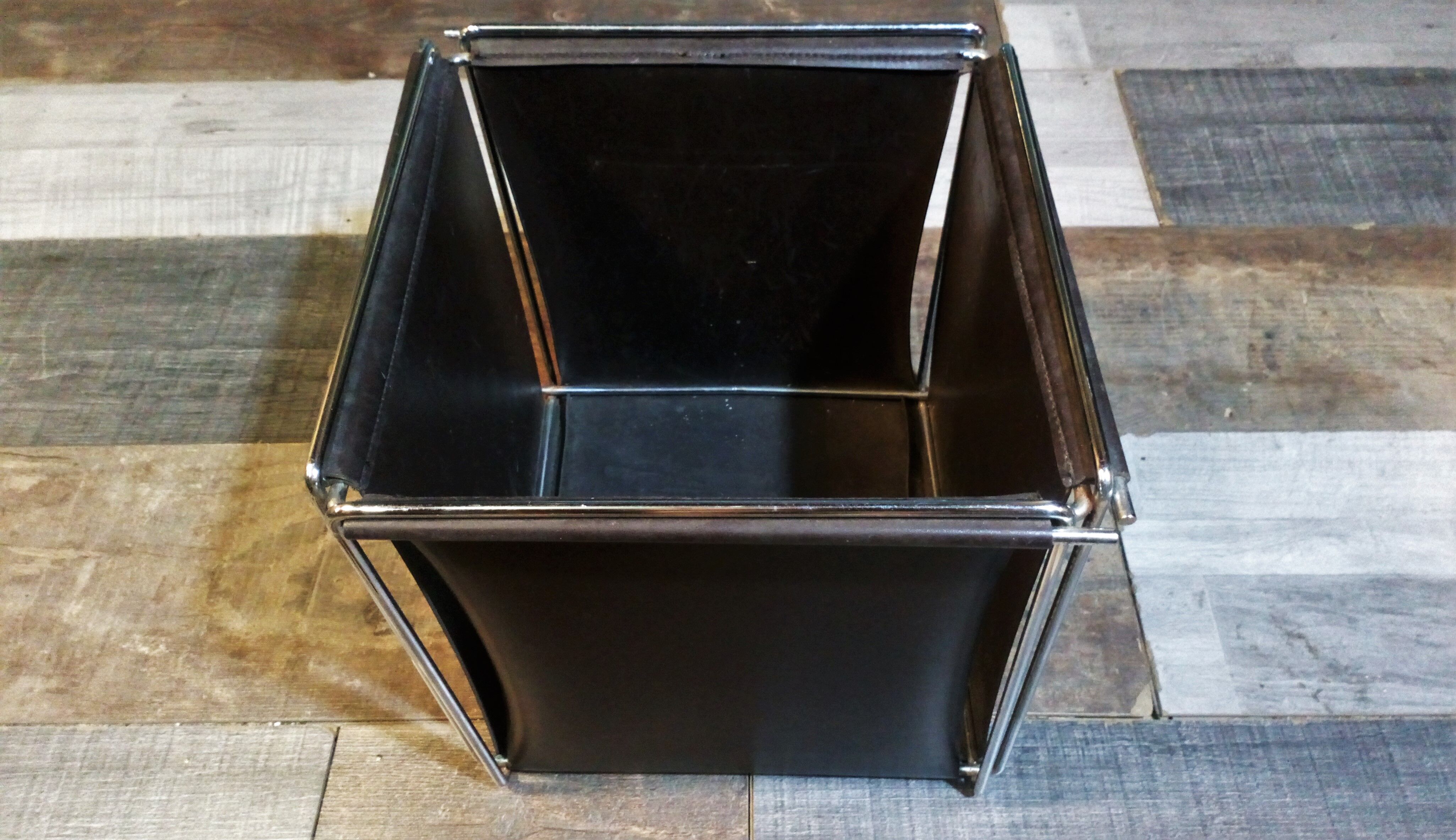 Rignault 1970s paper basket