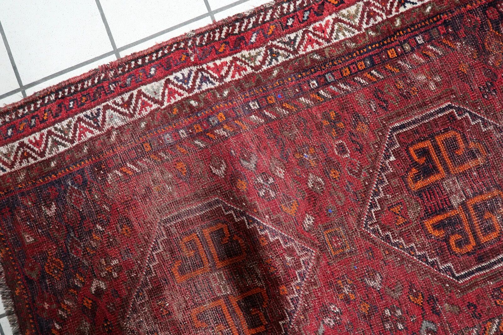 Antique Persian Shiraz handmade distressed rug 93 x 126 cm 1900s