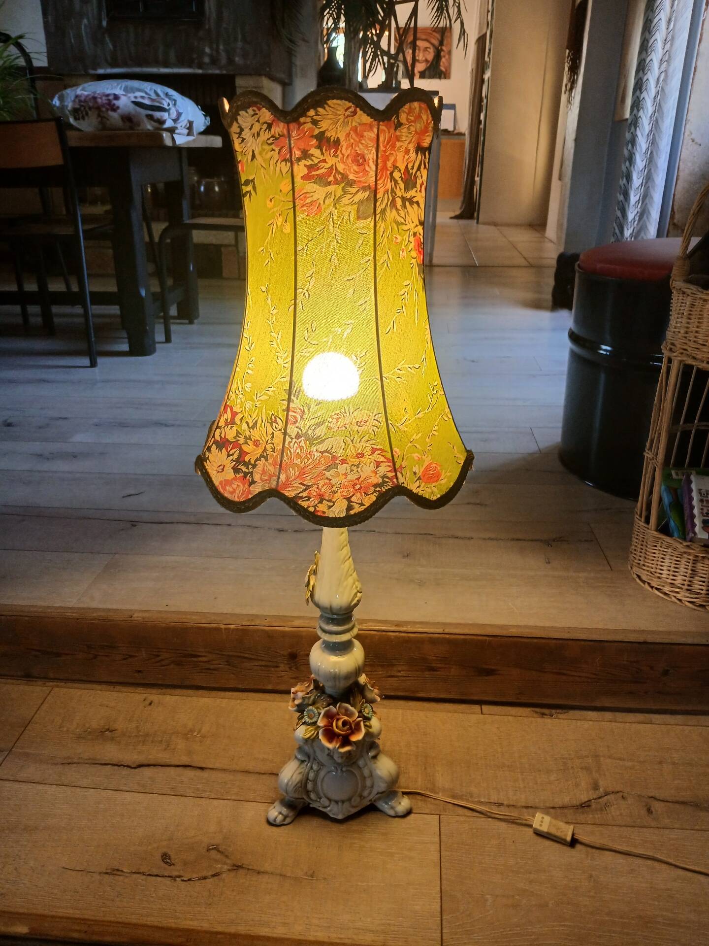 Antique lamp in Italian ceramic