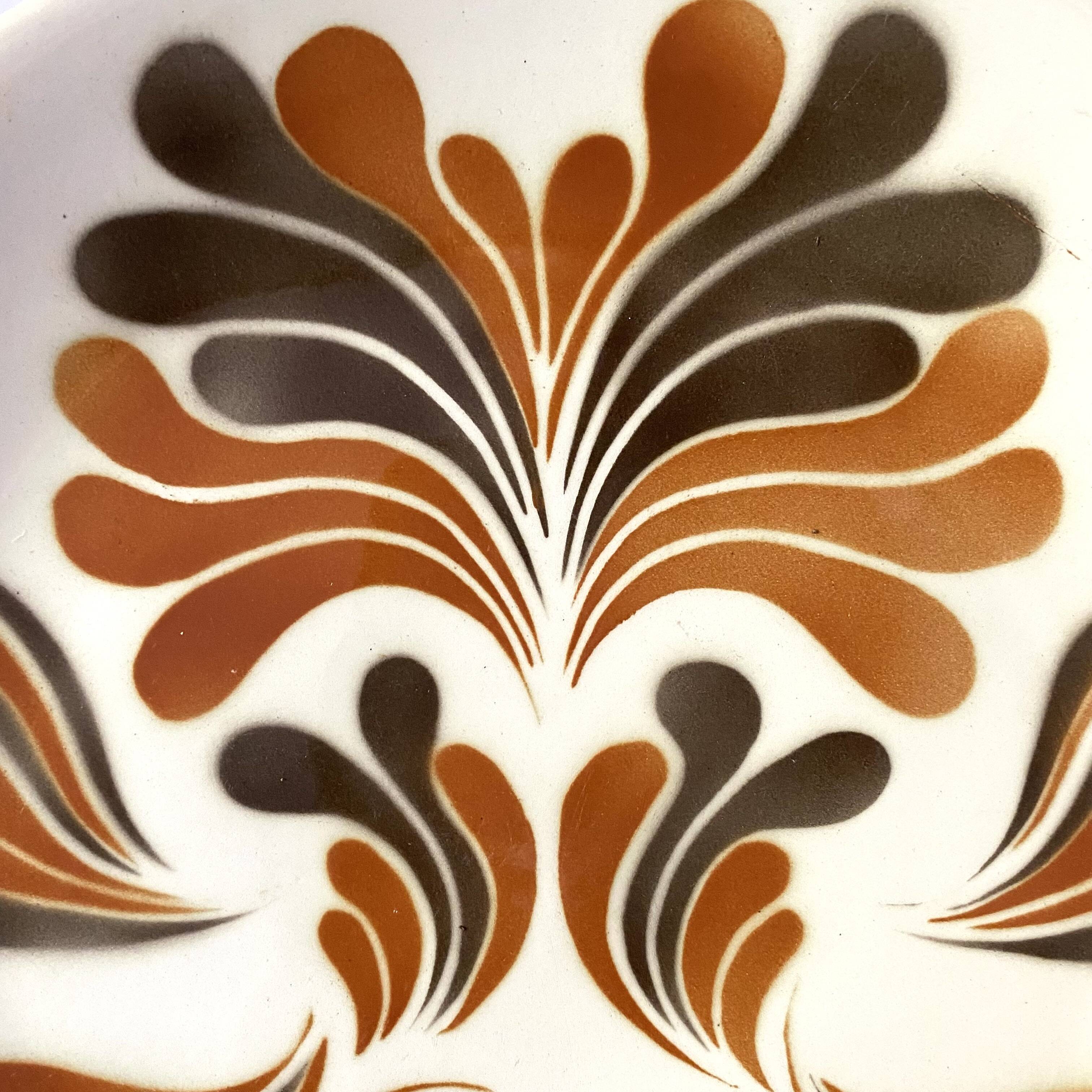 Vintage 20-piece service, deep, flat and dessert plates