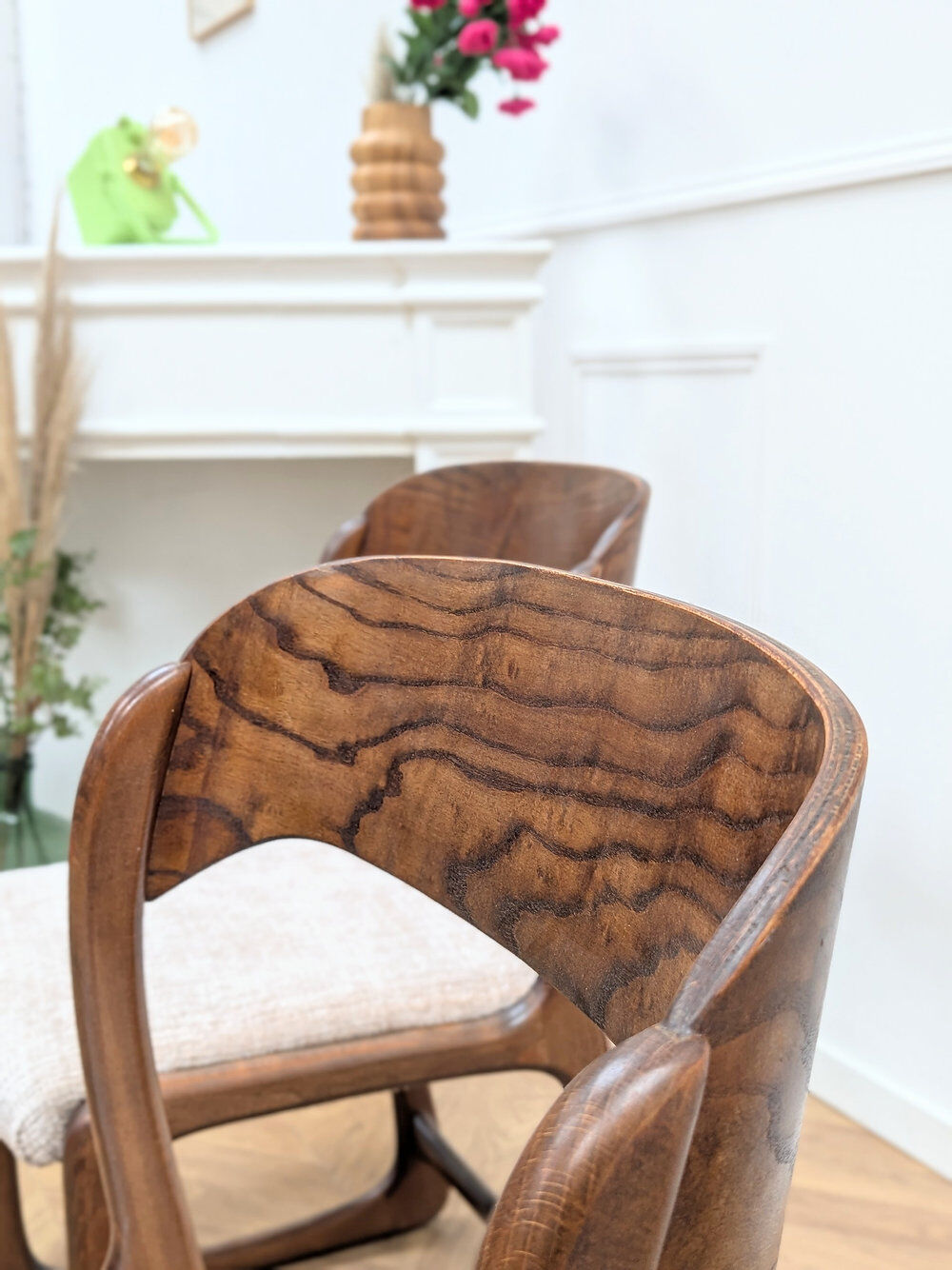 Set of 2 vintage chairs