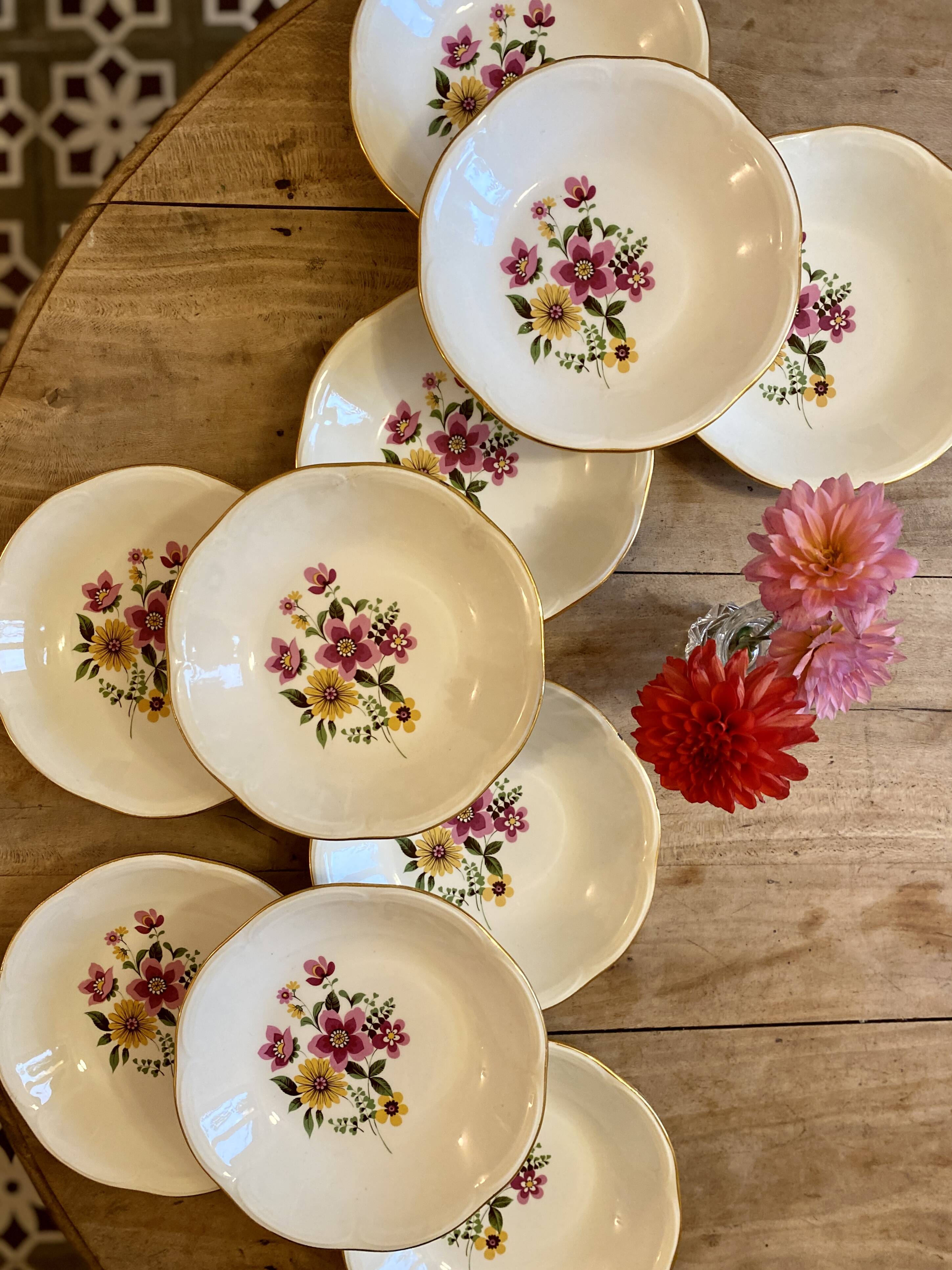 Set of 8 vintage soup plates from Gien
