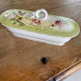 Comb holder or earthenware box with its lid