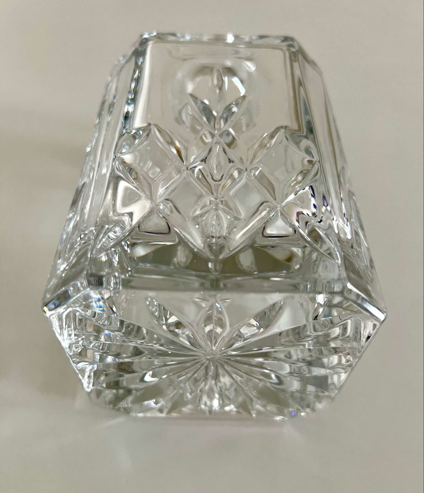 24% PbO crystal whisky carafe – Czech Republic - N