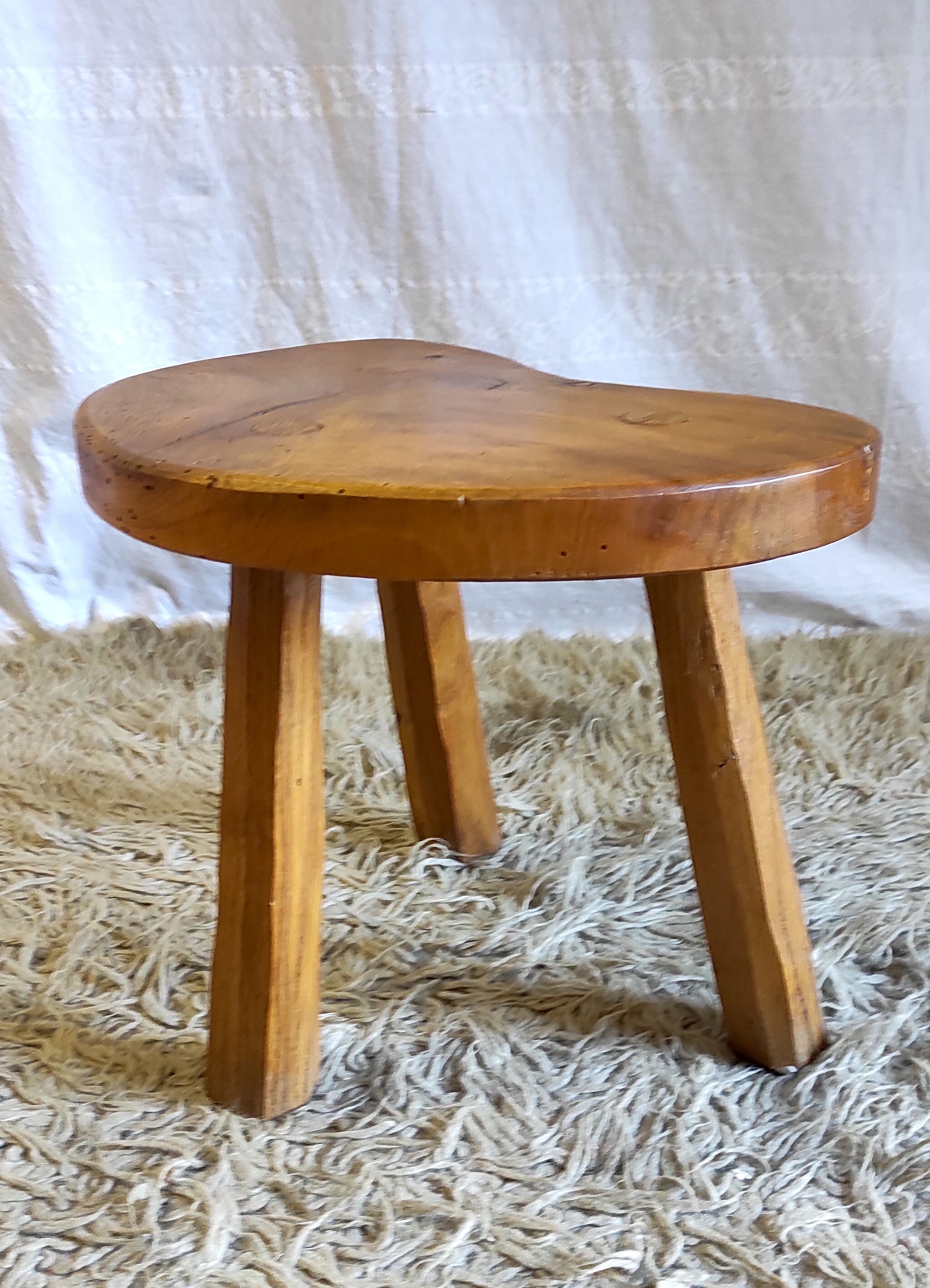 Brutalist tripod stool in solid wood, 80s