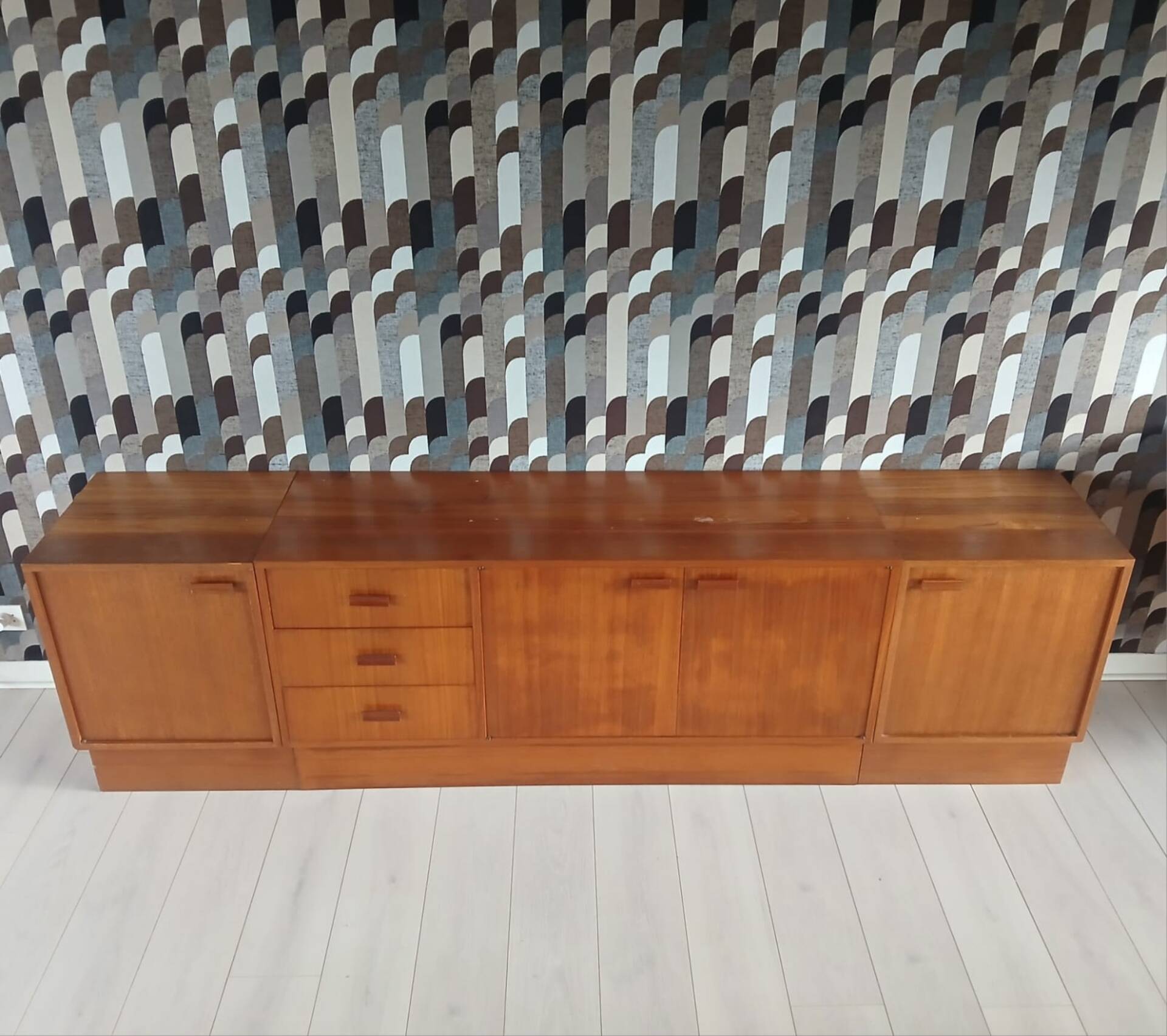 Large modular vintage sideboard in wood – 1960s/70s – 248 cm