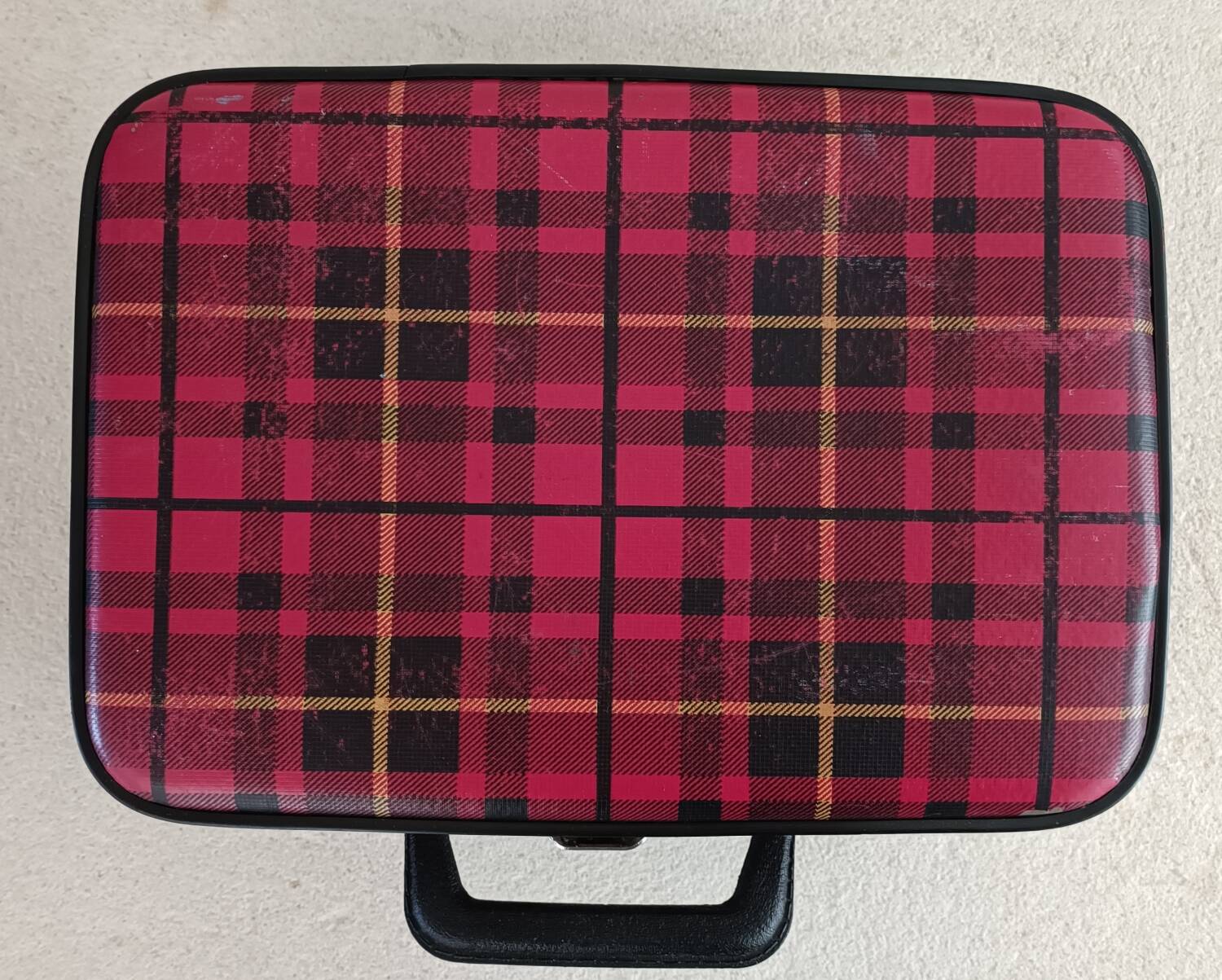 Small vintage tartan pattern suitcase