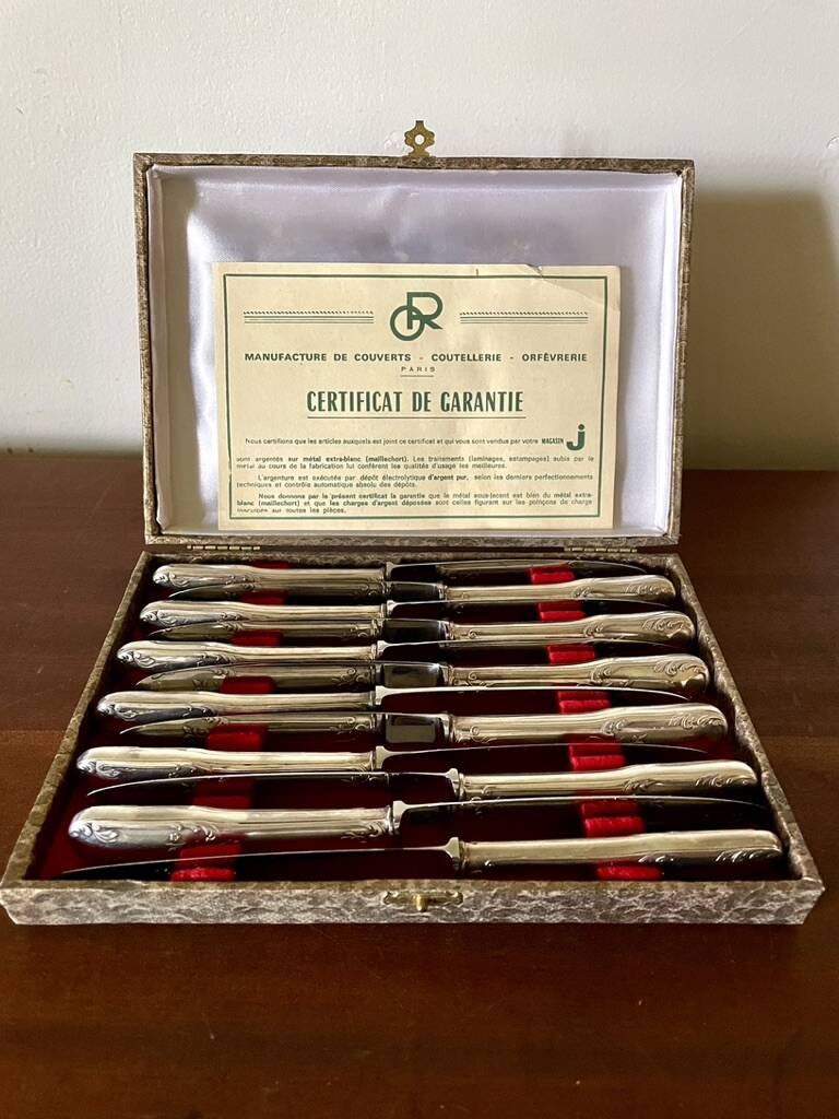 Set of 12 silver-plated knives, France