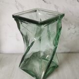Vase design verre torsadé