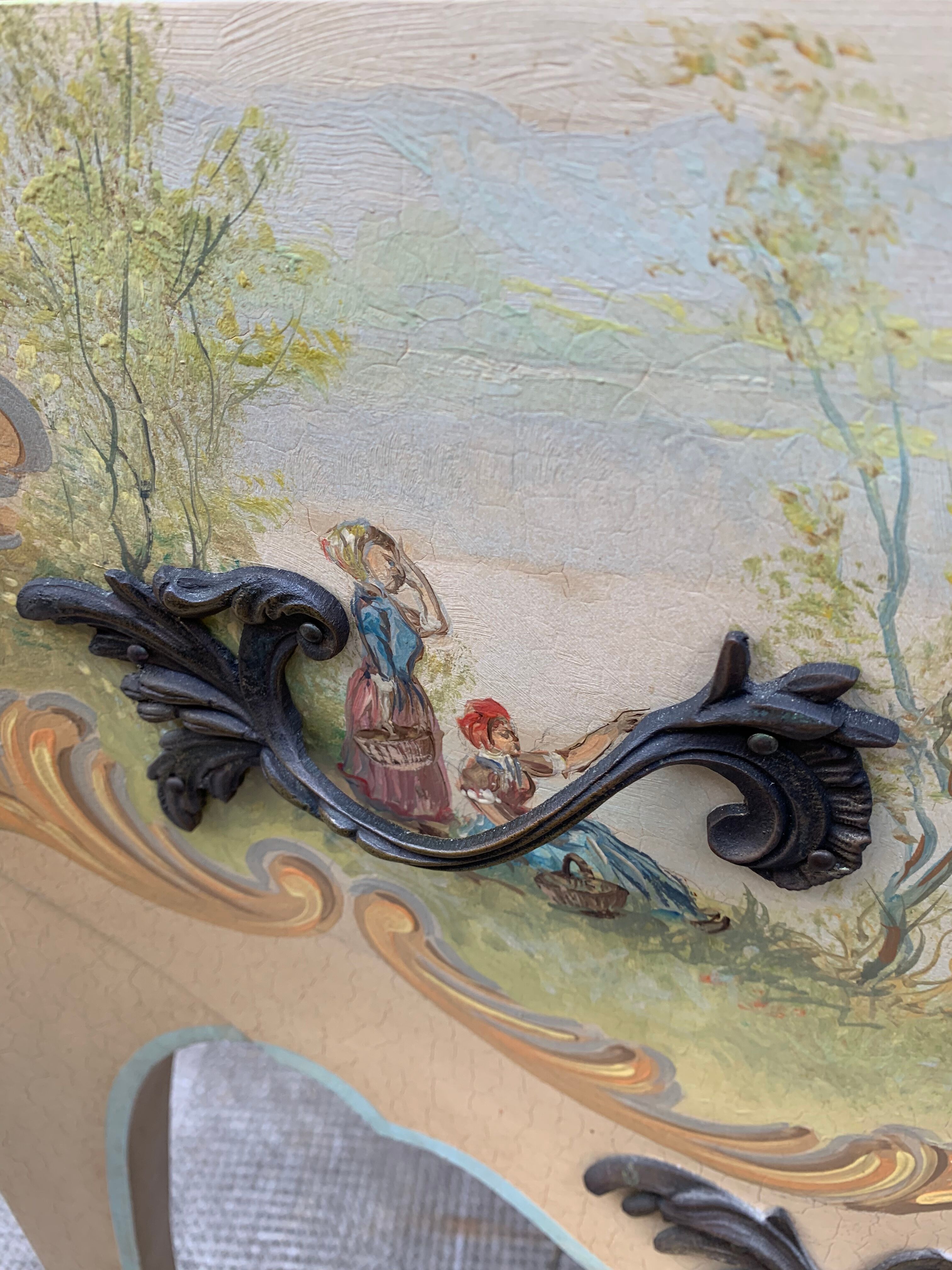 Chest of drawers Louis XV style painted woodwork