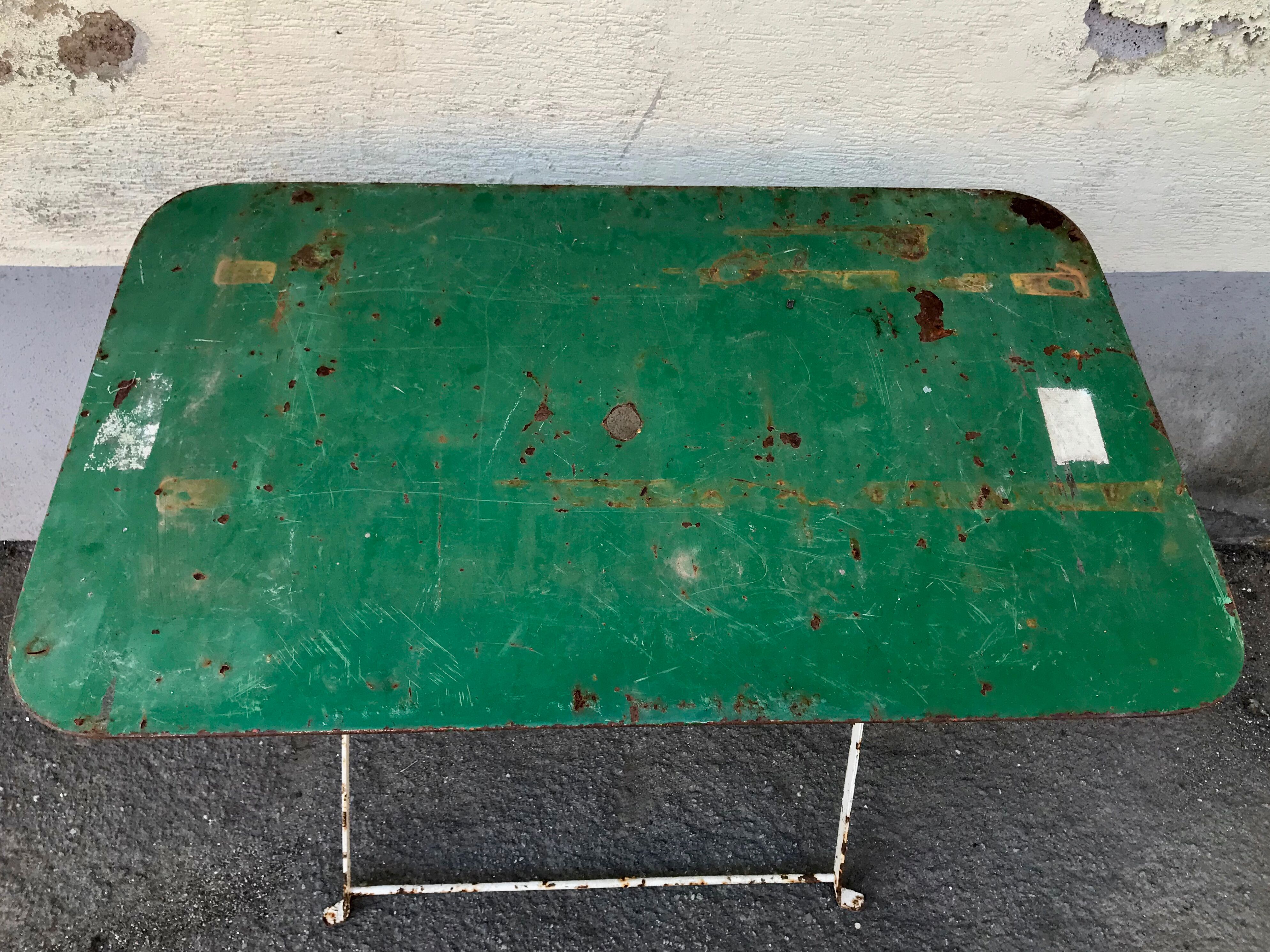 Former garden table folding iron table