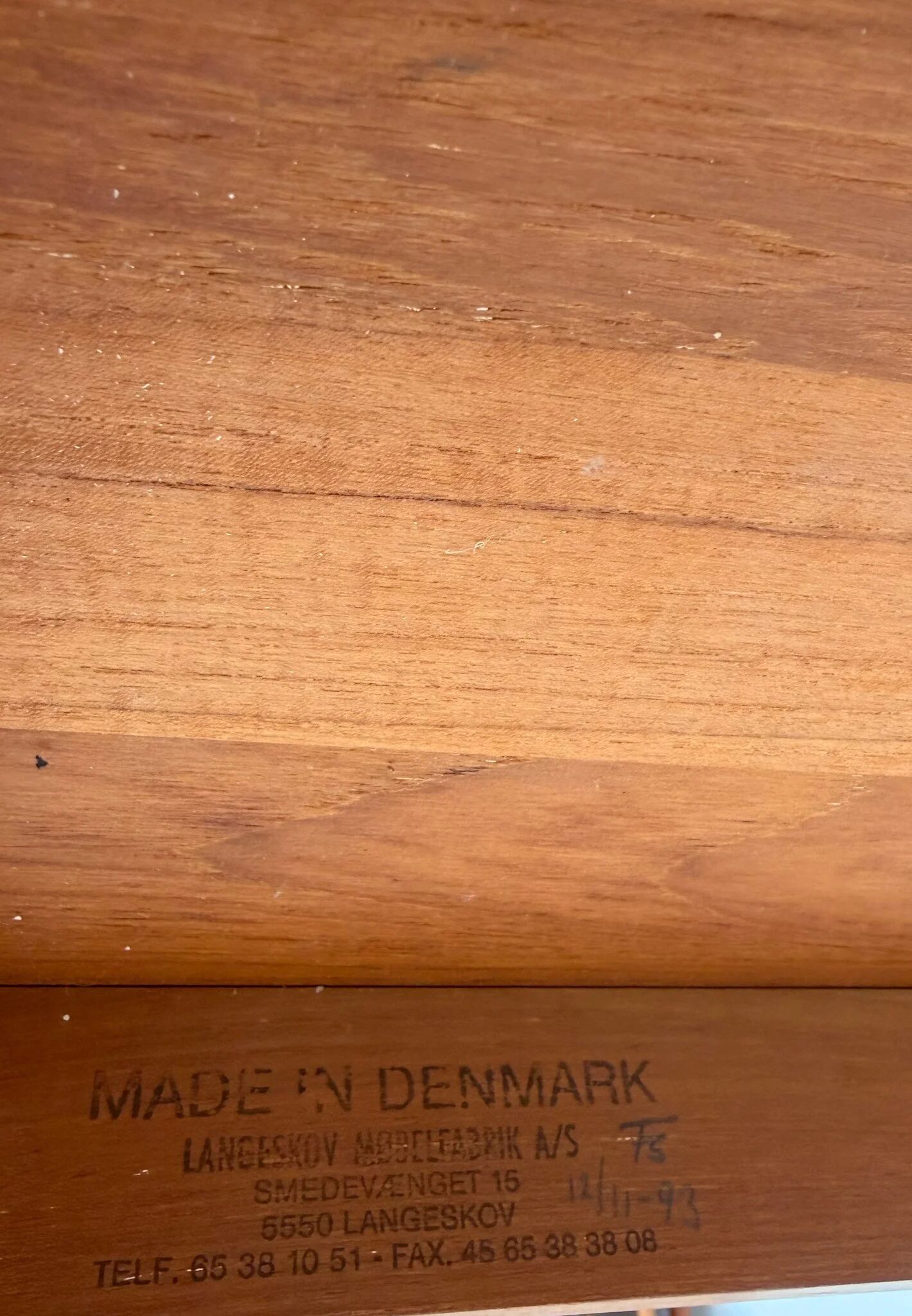 1970s vintage Danish round teak extendable dining table by Langeskov Møbelfabrik