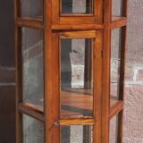 Hexagonal showcase