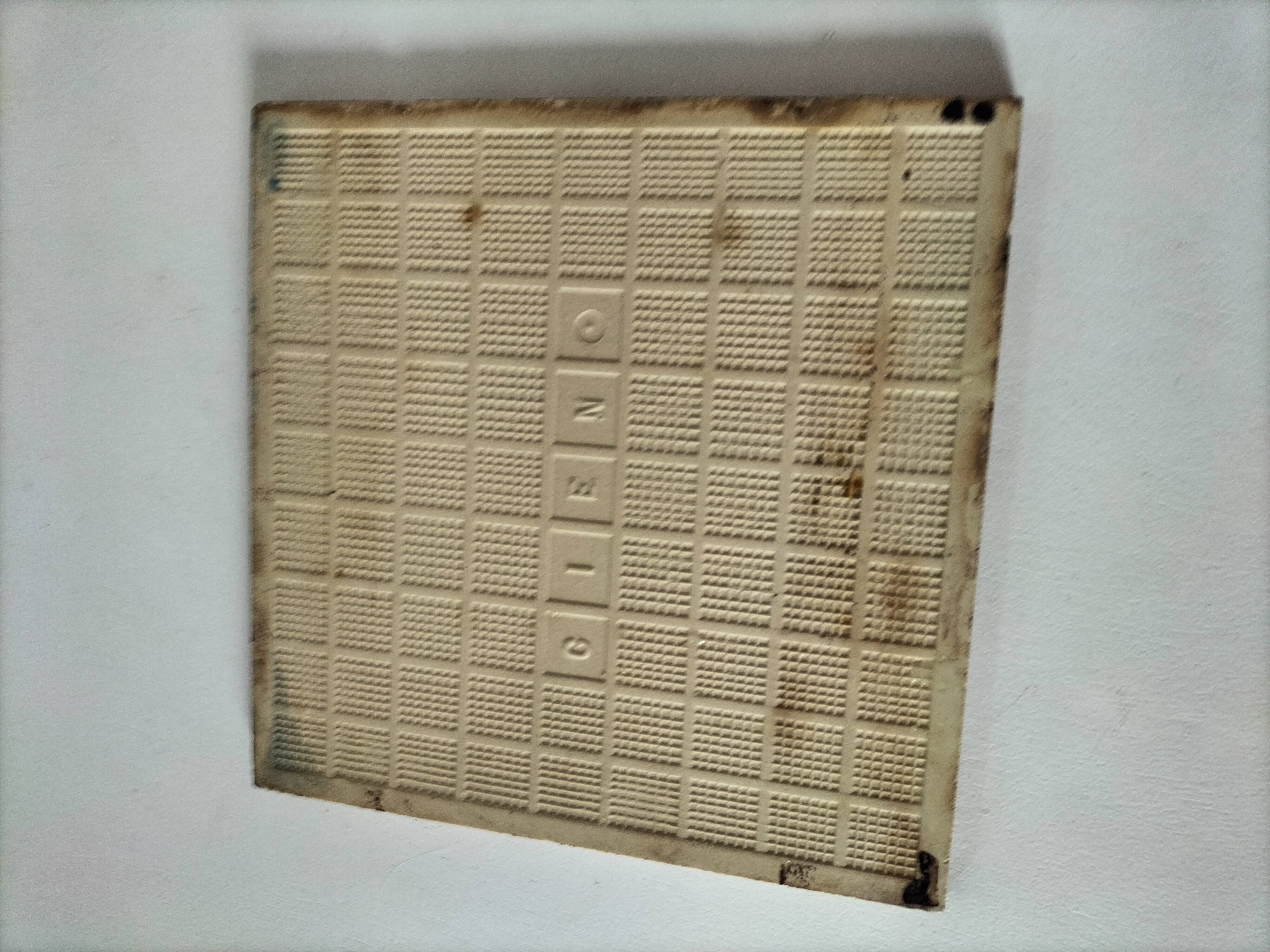 Old tile in Gien faience with Art Nouveau decoration