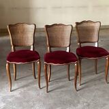 Série de 4 chaises style Louis XV en merisier – cannage et velours bordeaux