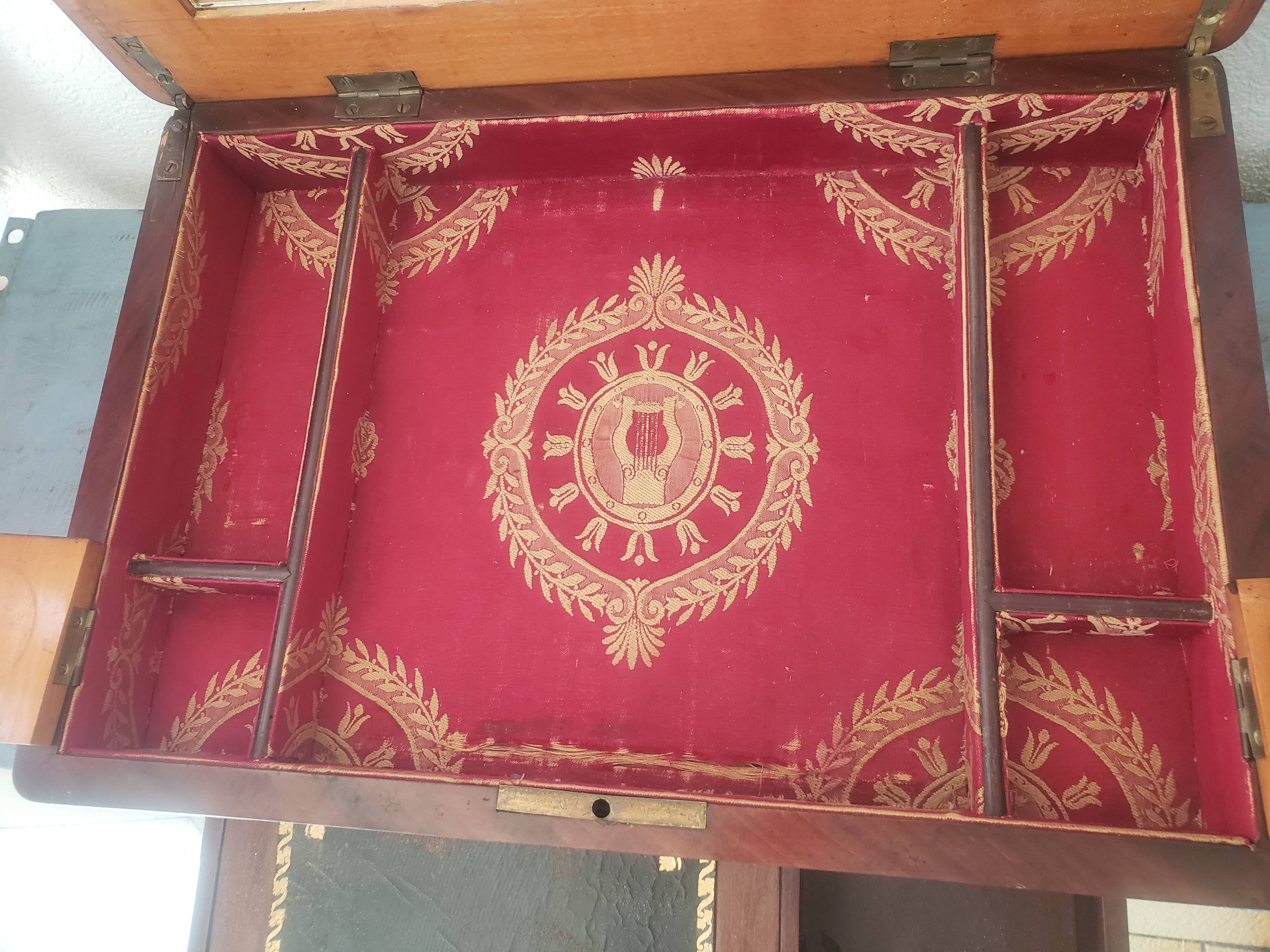 Mahogany travel writing board