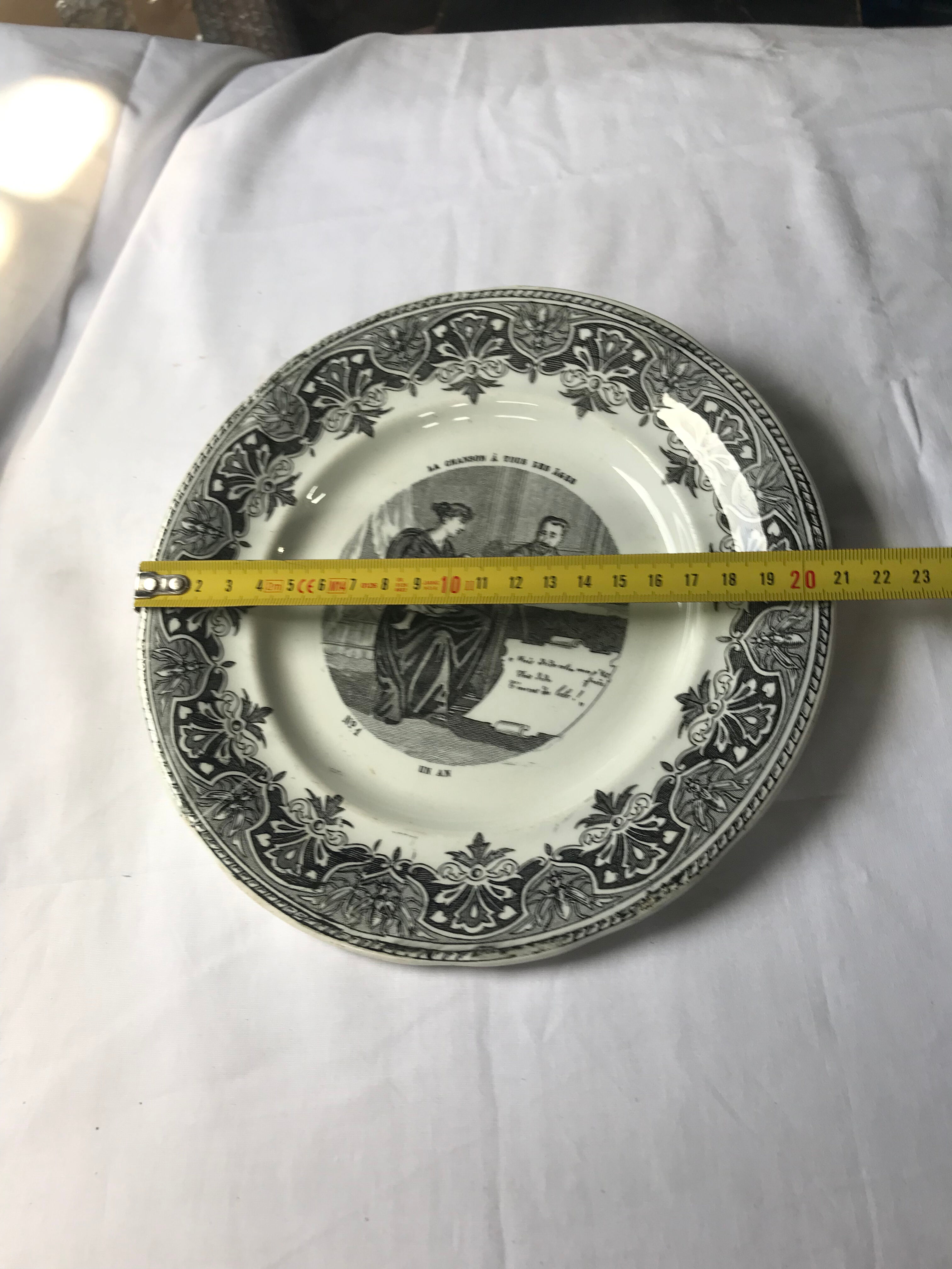 Talking plate "the song at all ages" earthenware Creil and Montereau