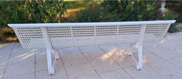 Banc de jardin en fer
