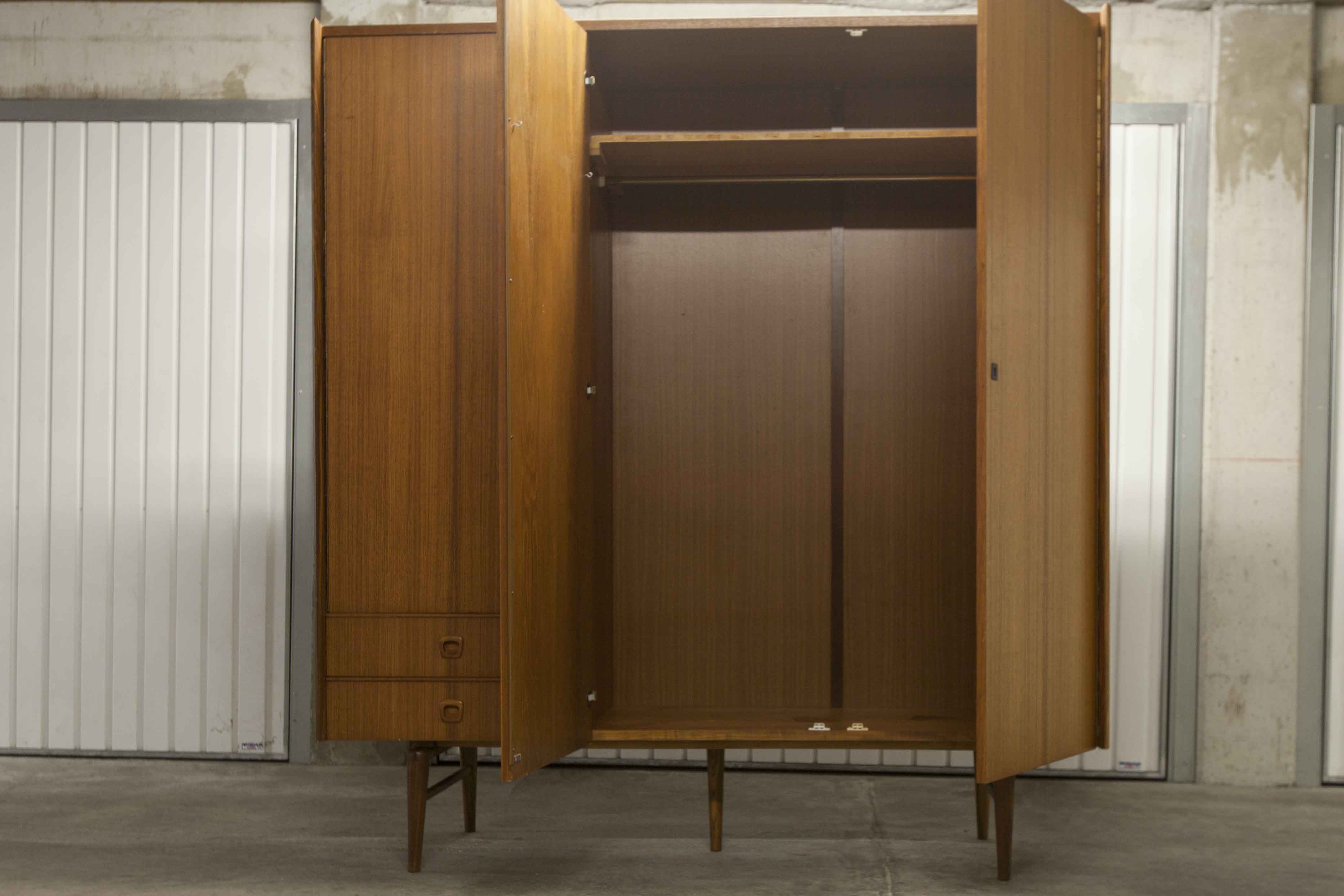 Armoire teck des années 60 Simat Meubles