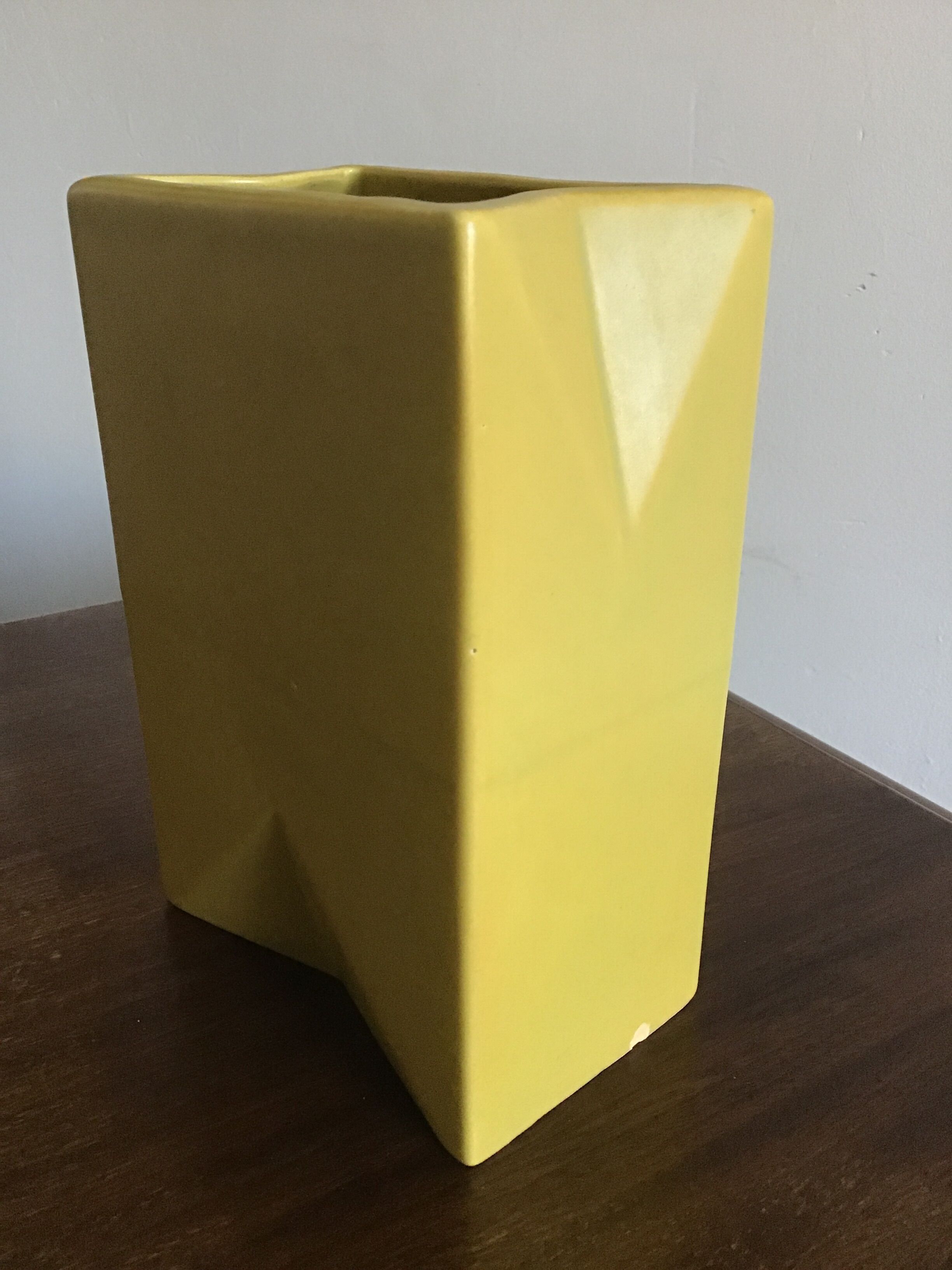 Art deco vase