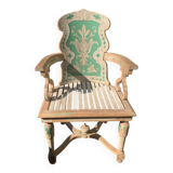 Fauteuil à entretoise en bois peint