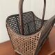 Porte-revue vintage en rotin et cannage