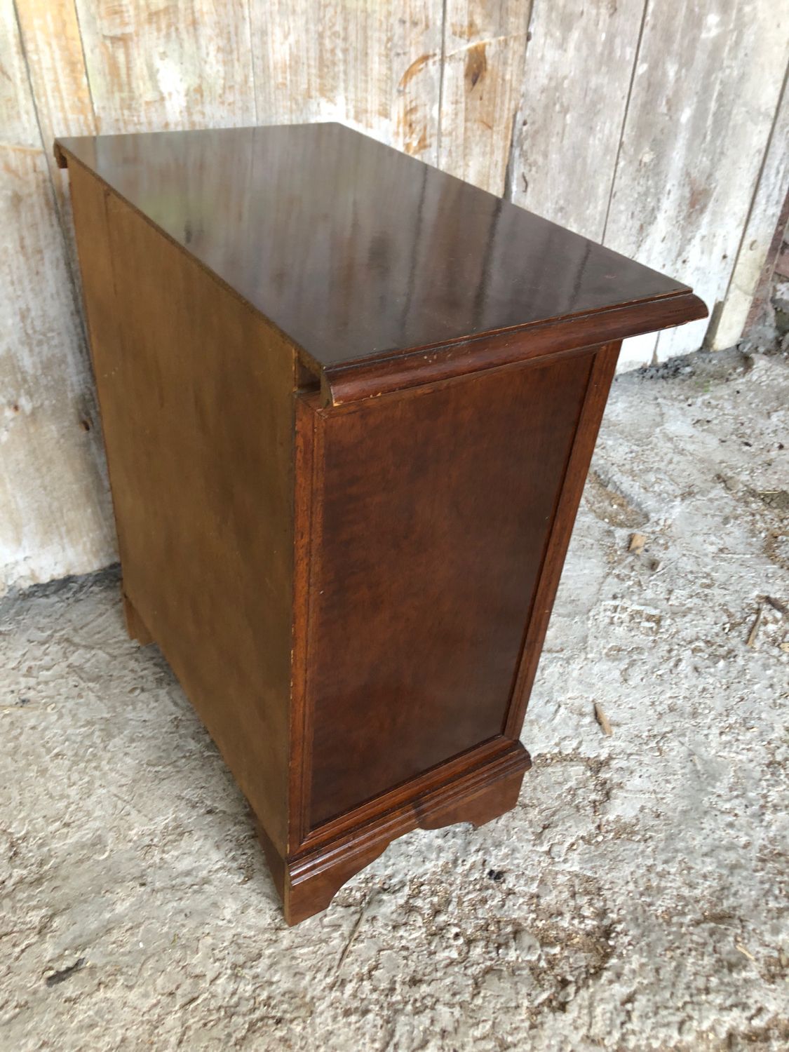 Chest of drawers and bedside tables