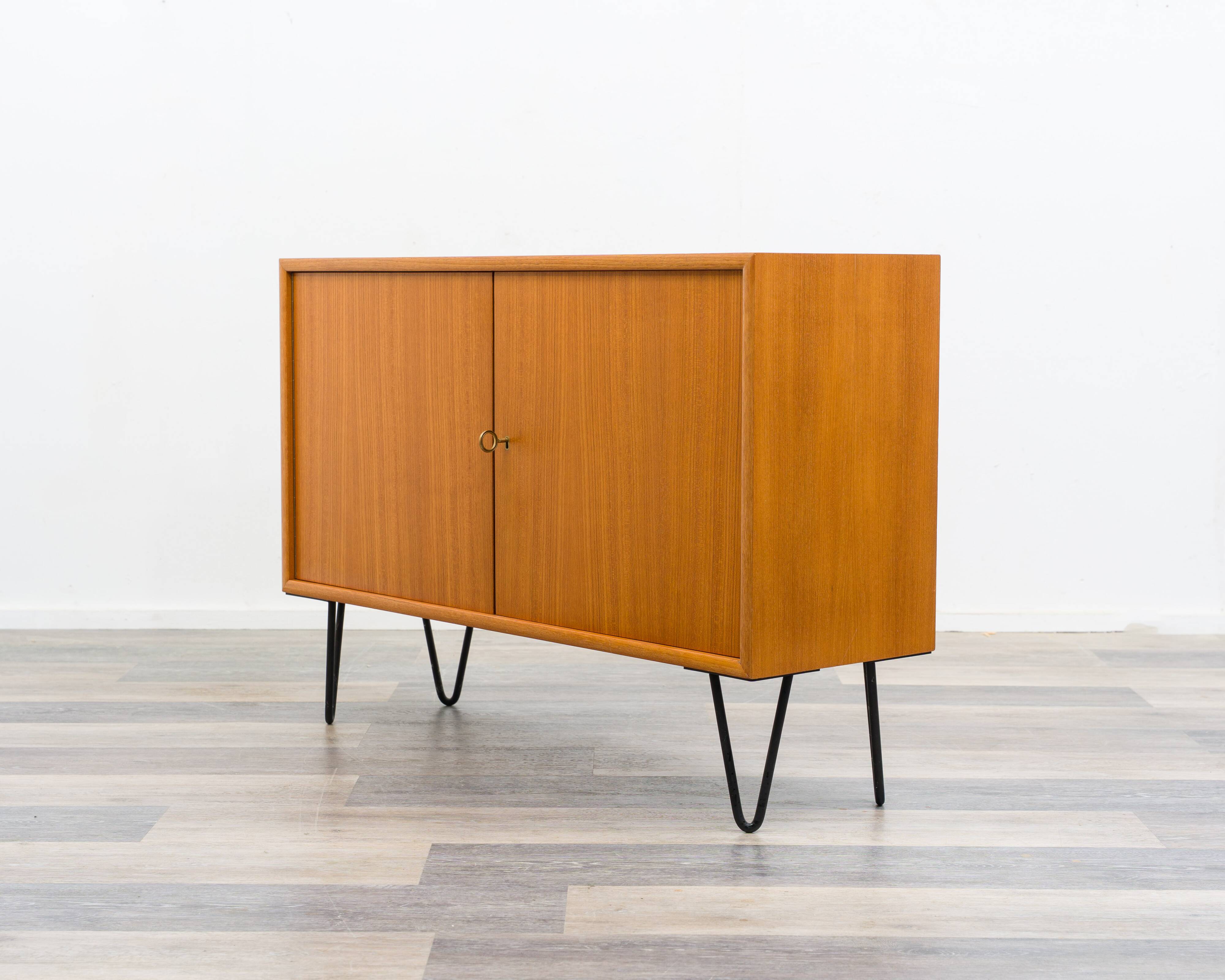Two-door chest of drawers/sideboard with hairpin legs, 1960s. Restored