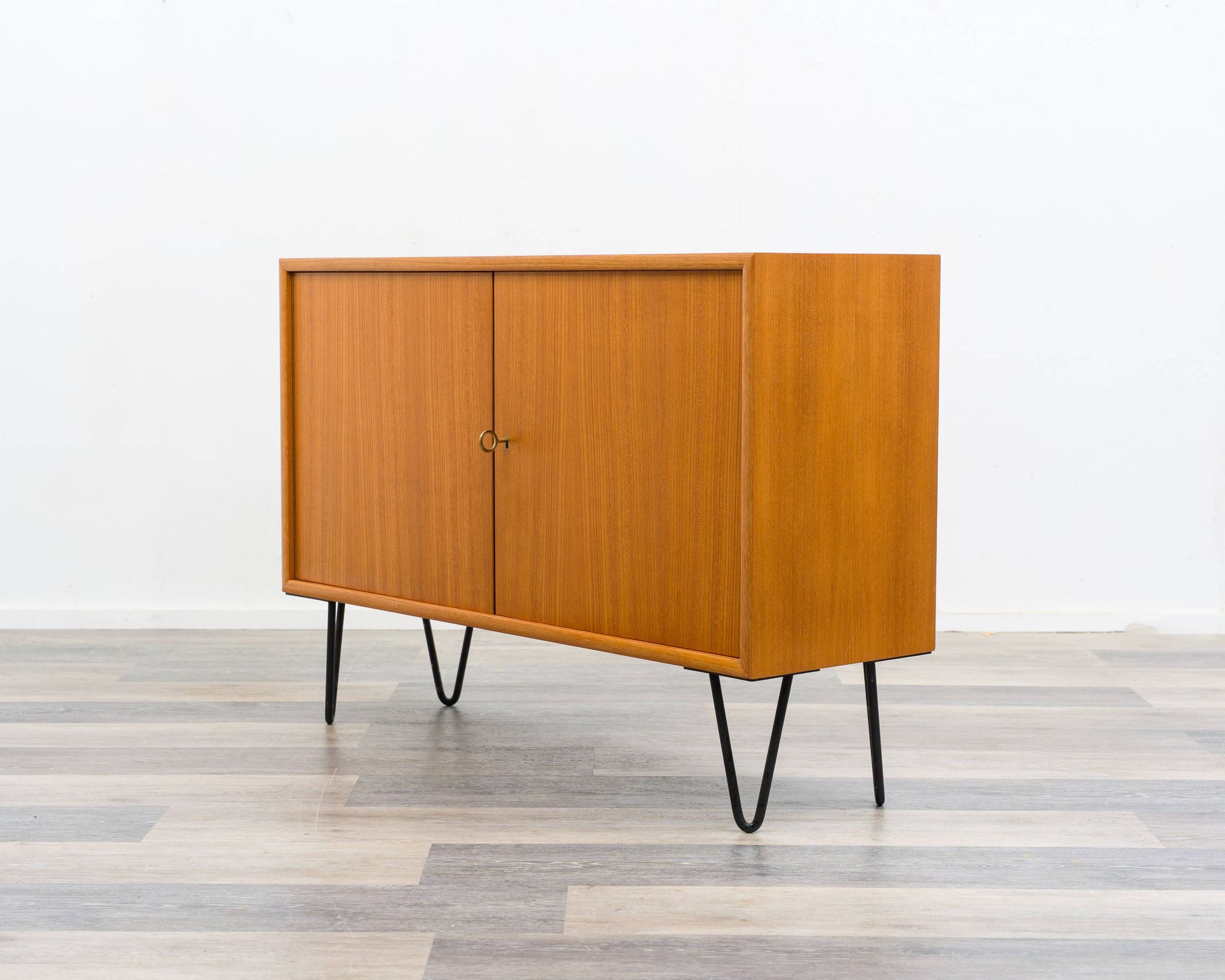 Two-door chest of drawers/sideboard with hairpin legs, 1960s. Restored