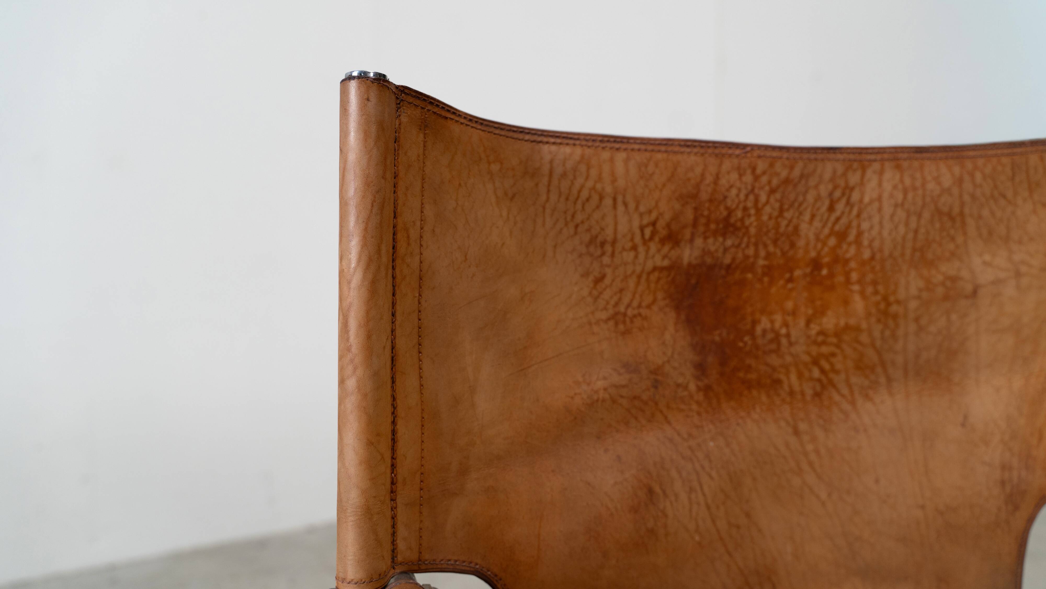 Fauteuil simple en cuir italien
