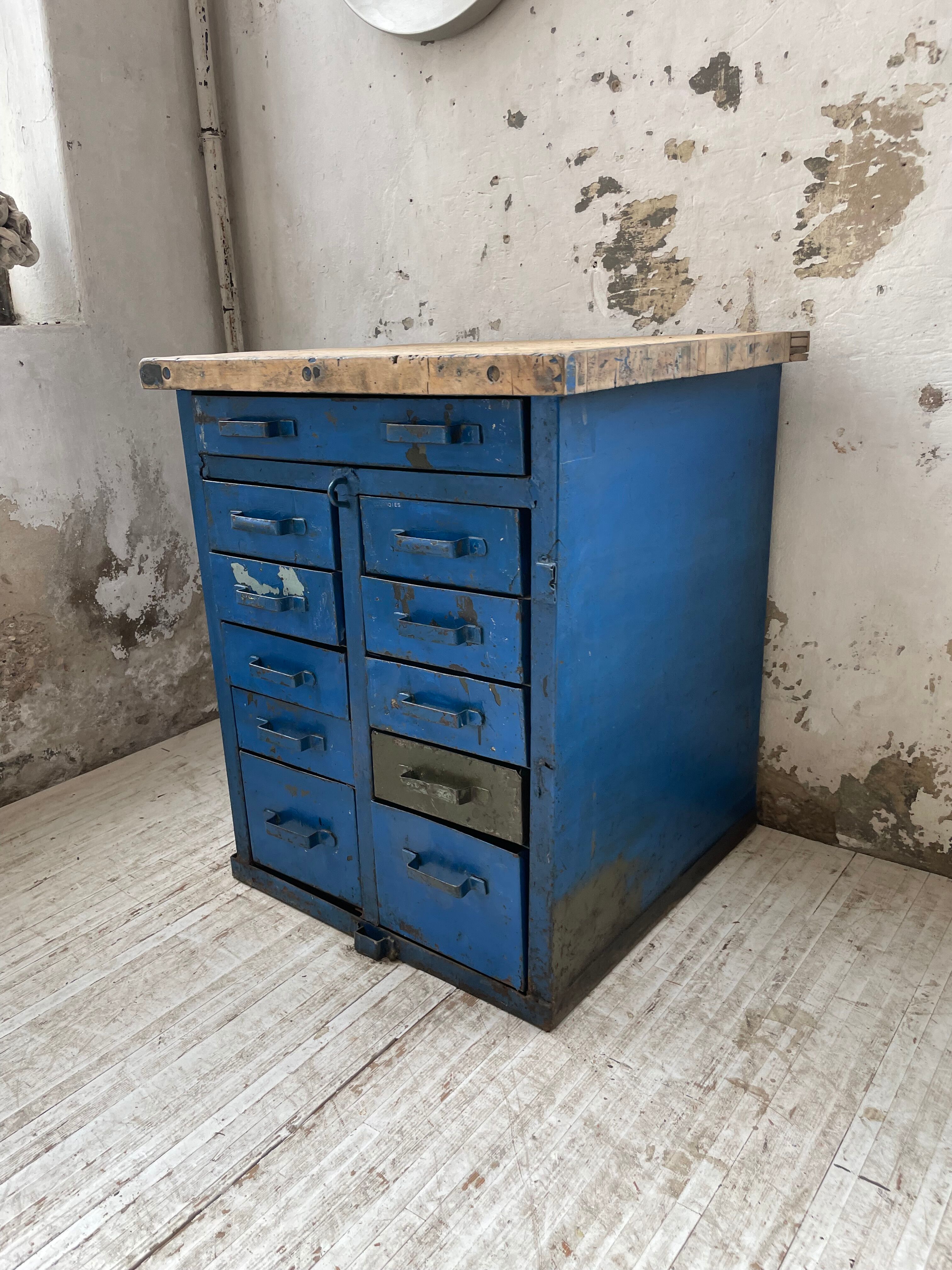 Meuble établi rangement militaire industriel bleu