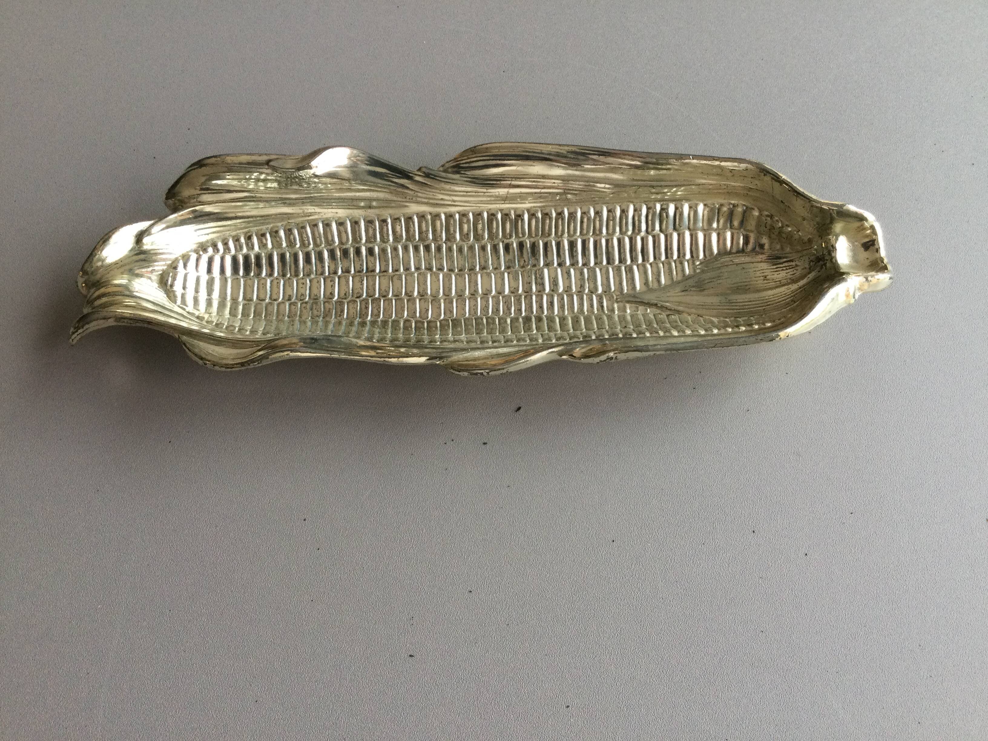 silver metal bread basket