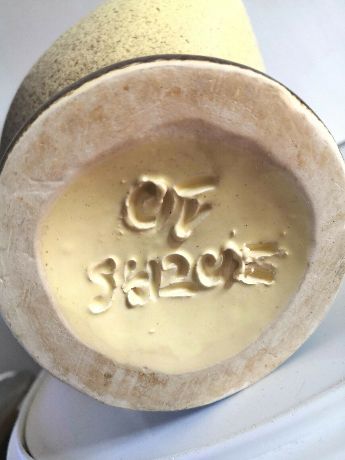 Zoomorphic ceramic design 60s , signature to identify