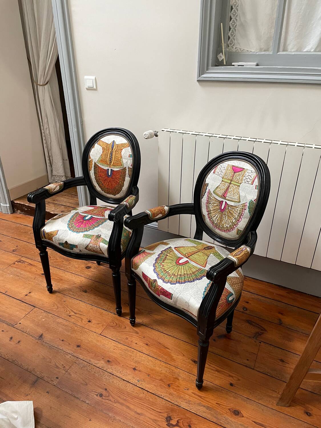 Fauteuil recouverte tissus PIERRE FREY