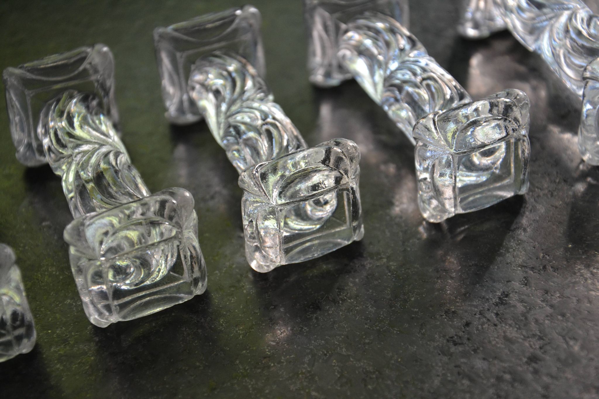 8 cutlery holders made of cut glass